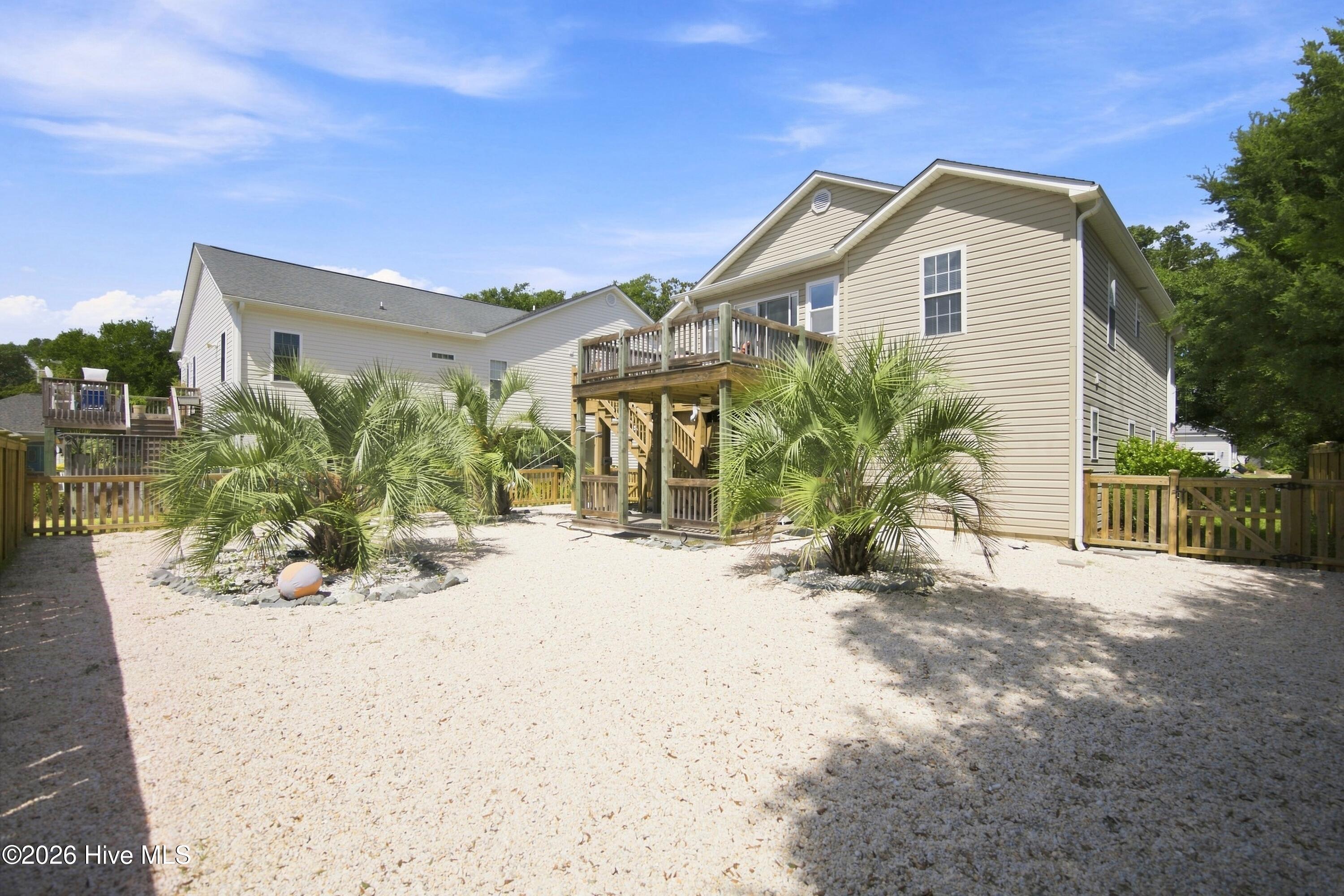 303 E Oak Island Drive Property Photo 35