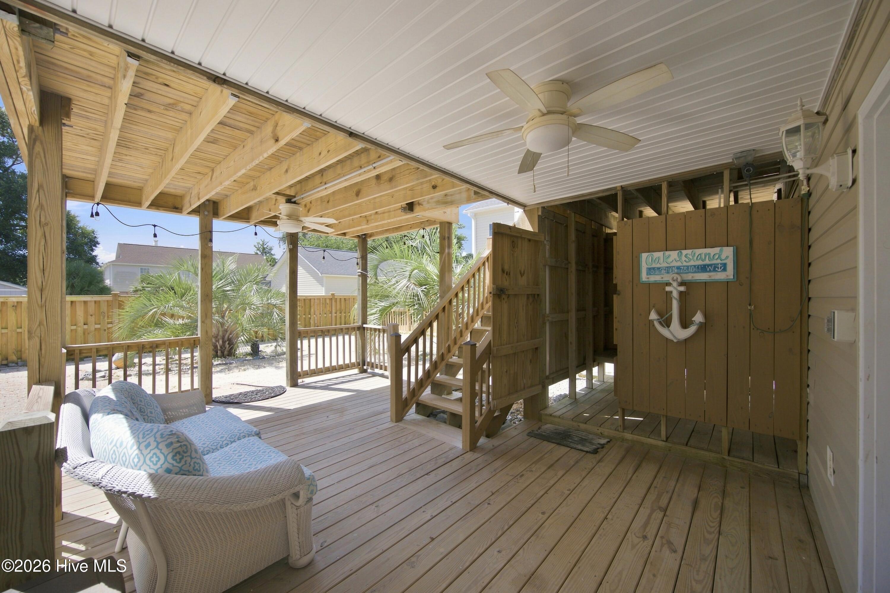 303 E Oak Island Drive Property Photo 43