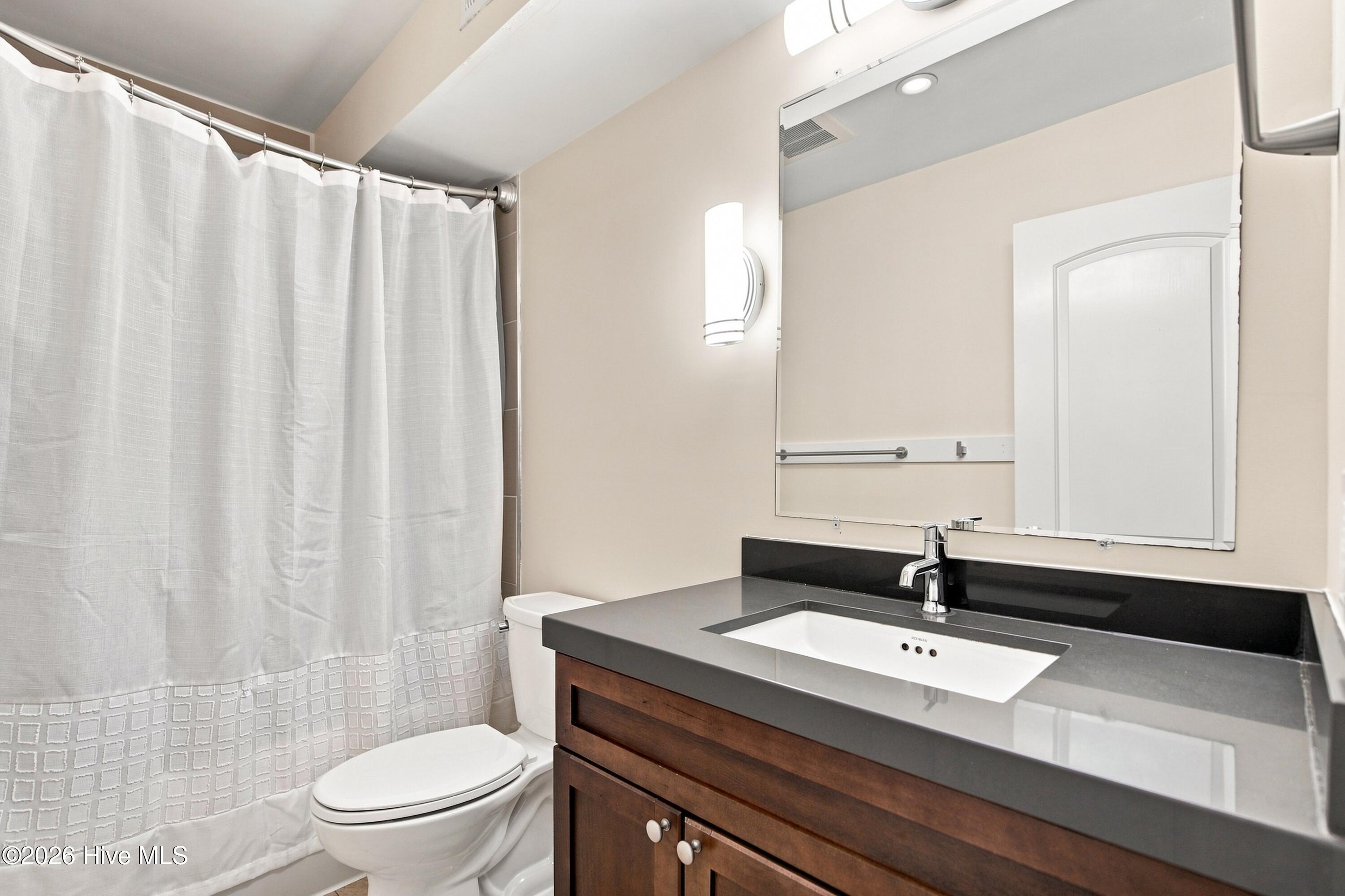 1800 Eastwood Road Apt 242 Property Photo 22