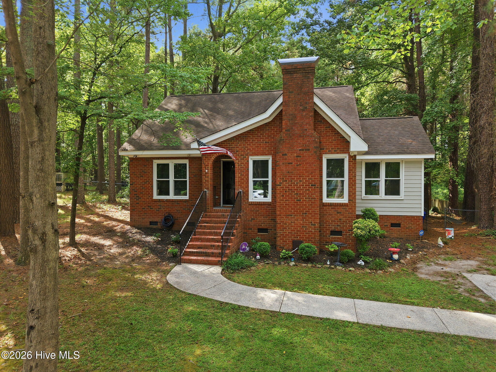 1006 River Hill Drive Property Photo 2