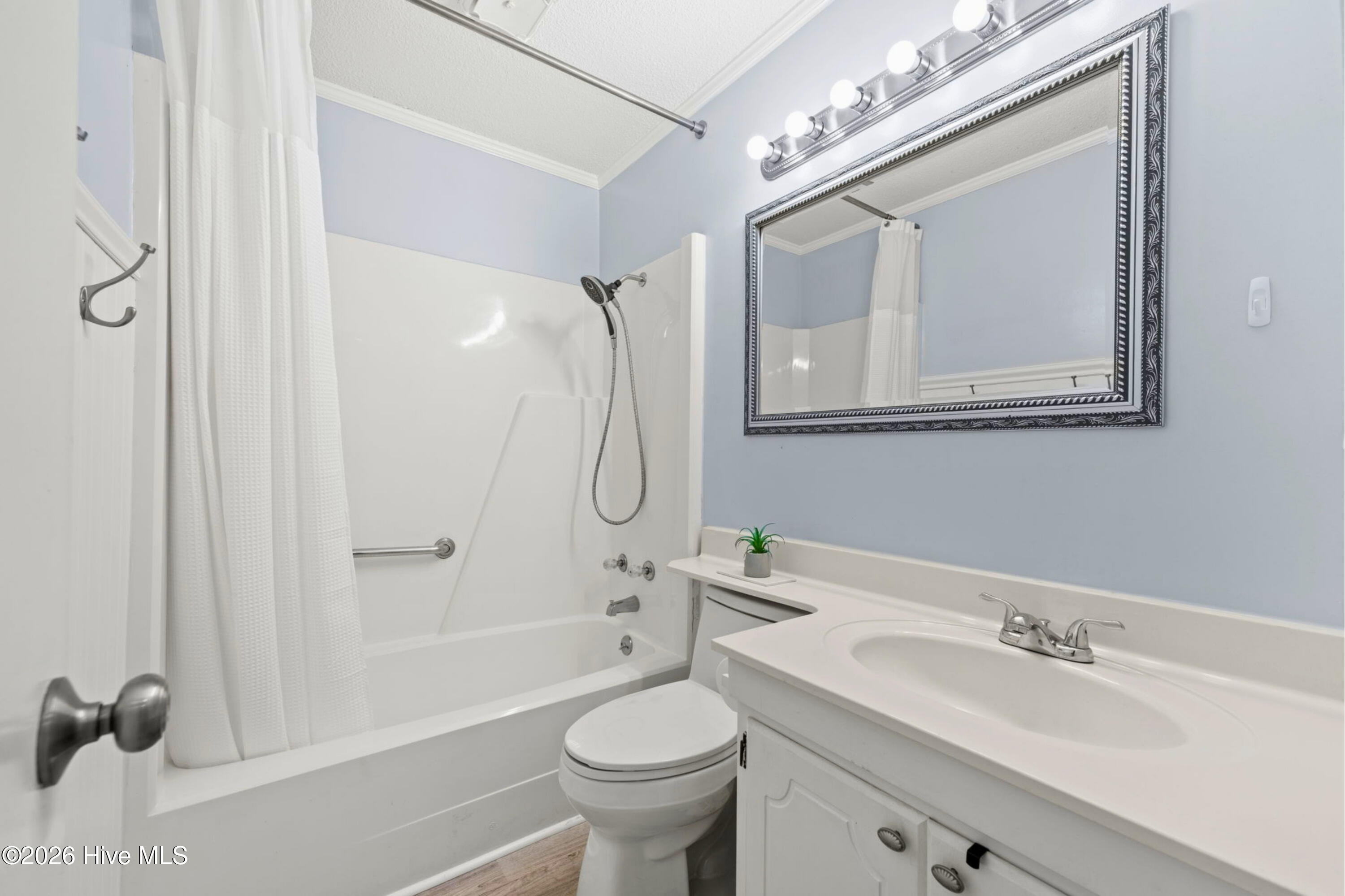 277 W First Street 1j Property Photo 21