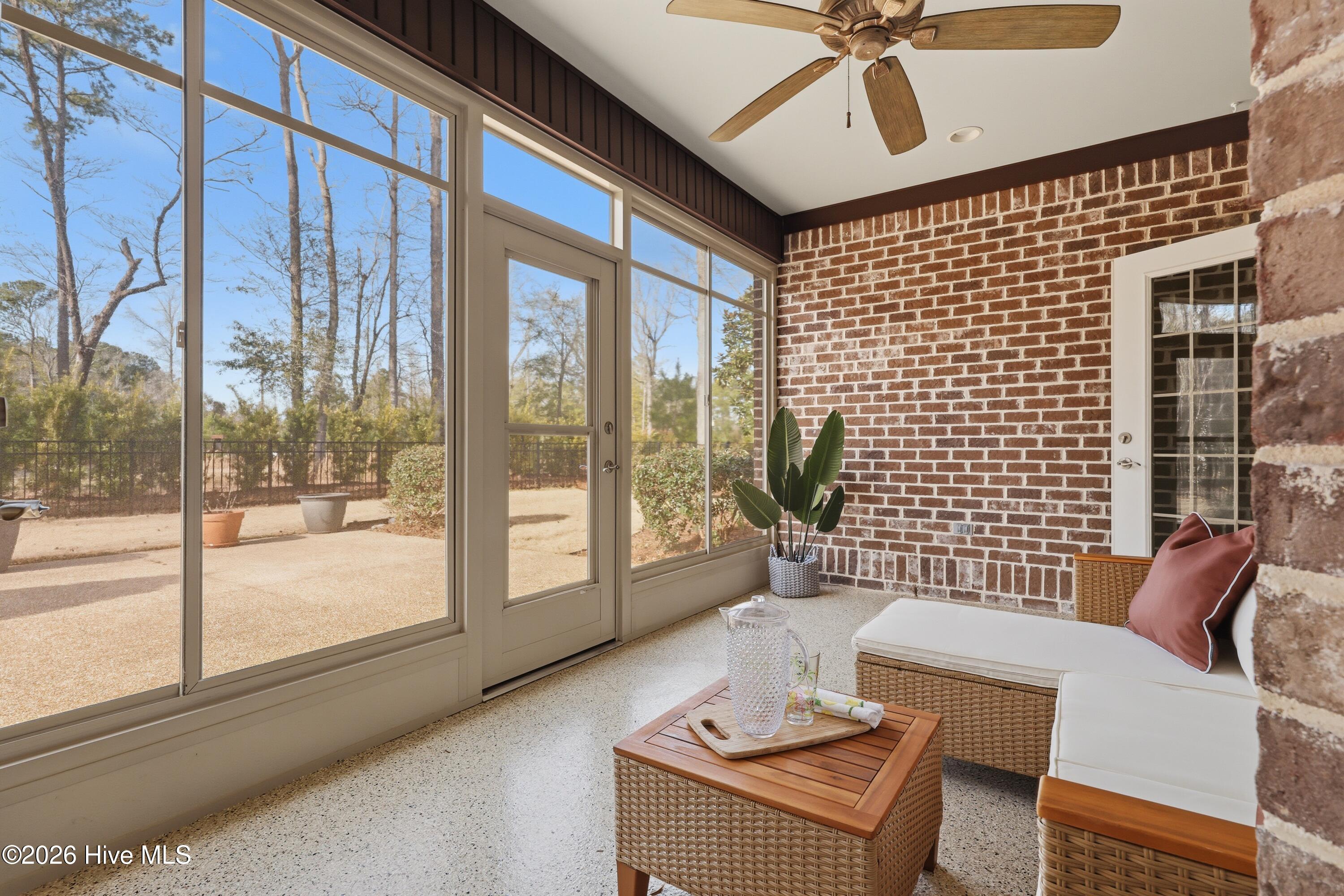 653 Jenoa Loop Property Photo 40