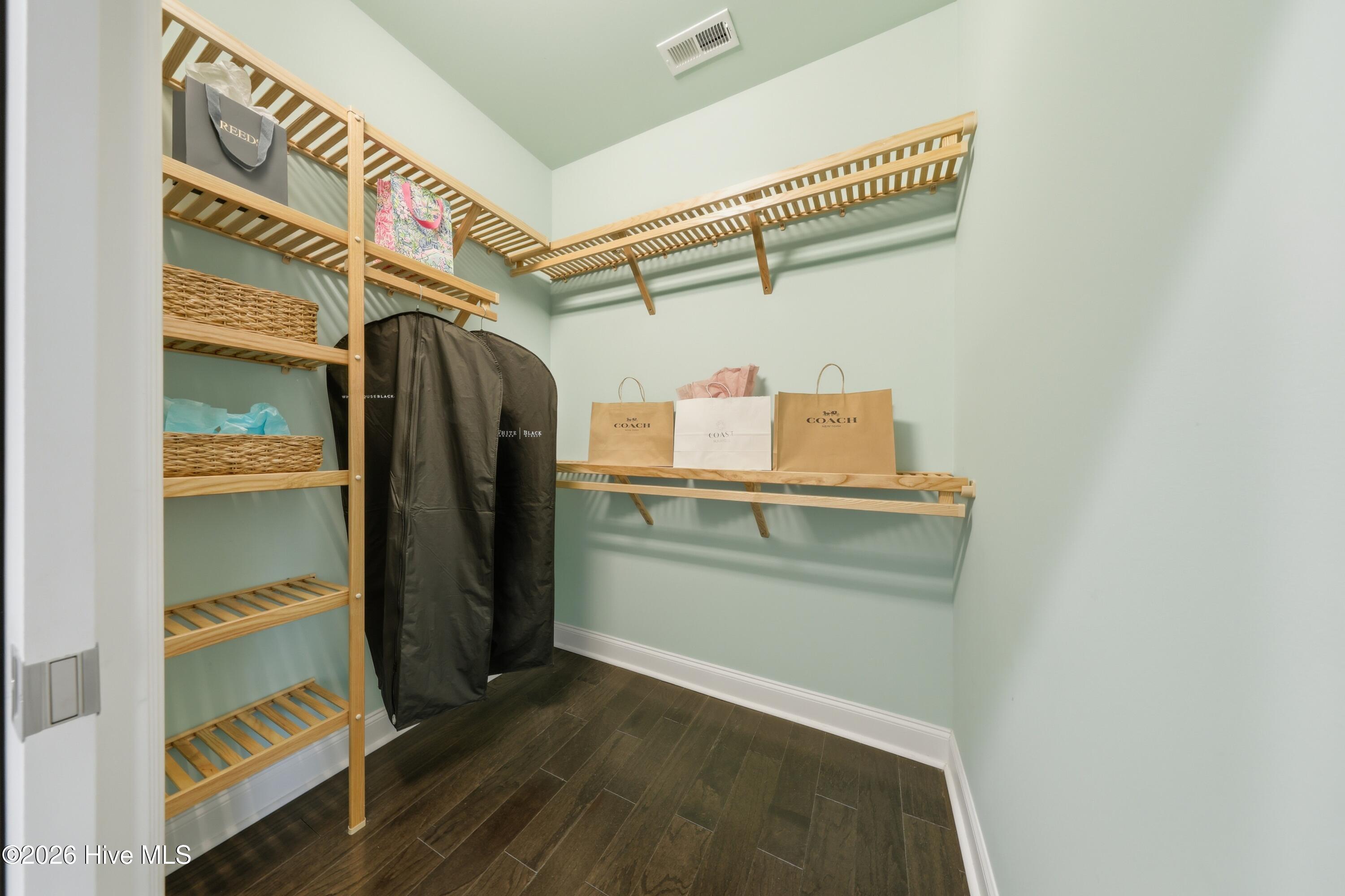 653 Jenoa Loop Property Photo 45