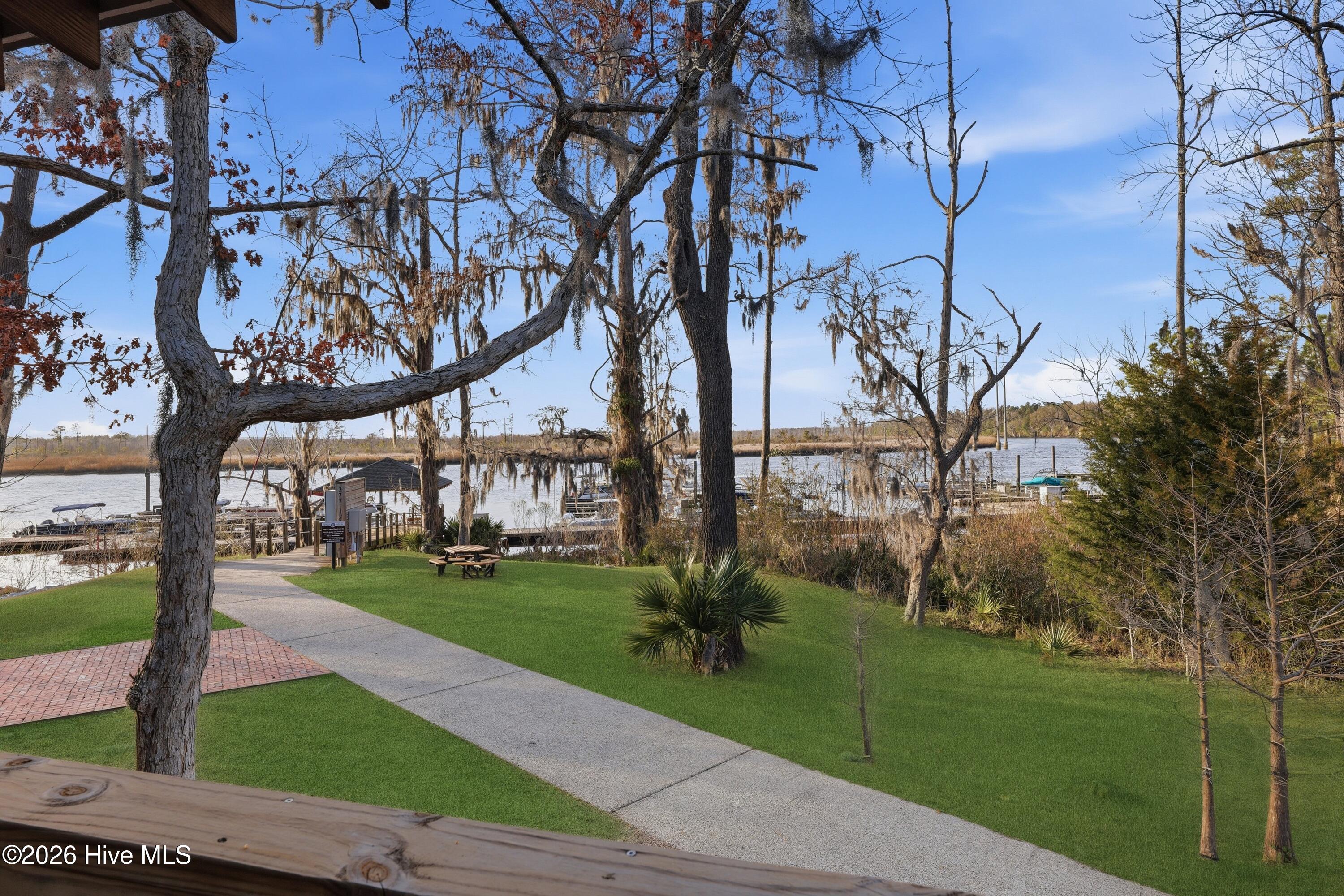 653 Jenoa Loop Property Photo 73