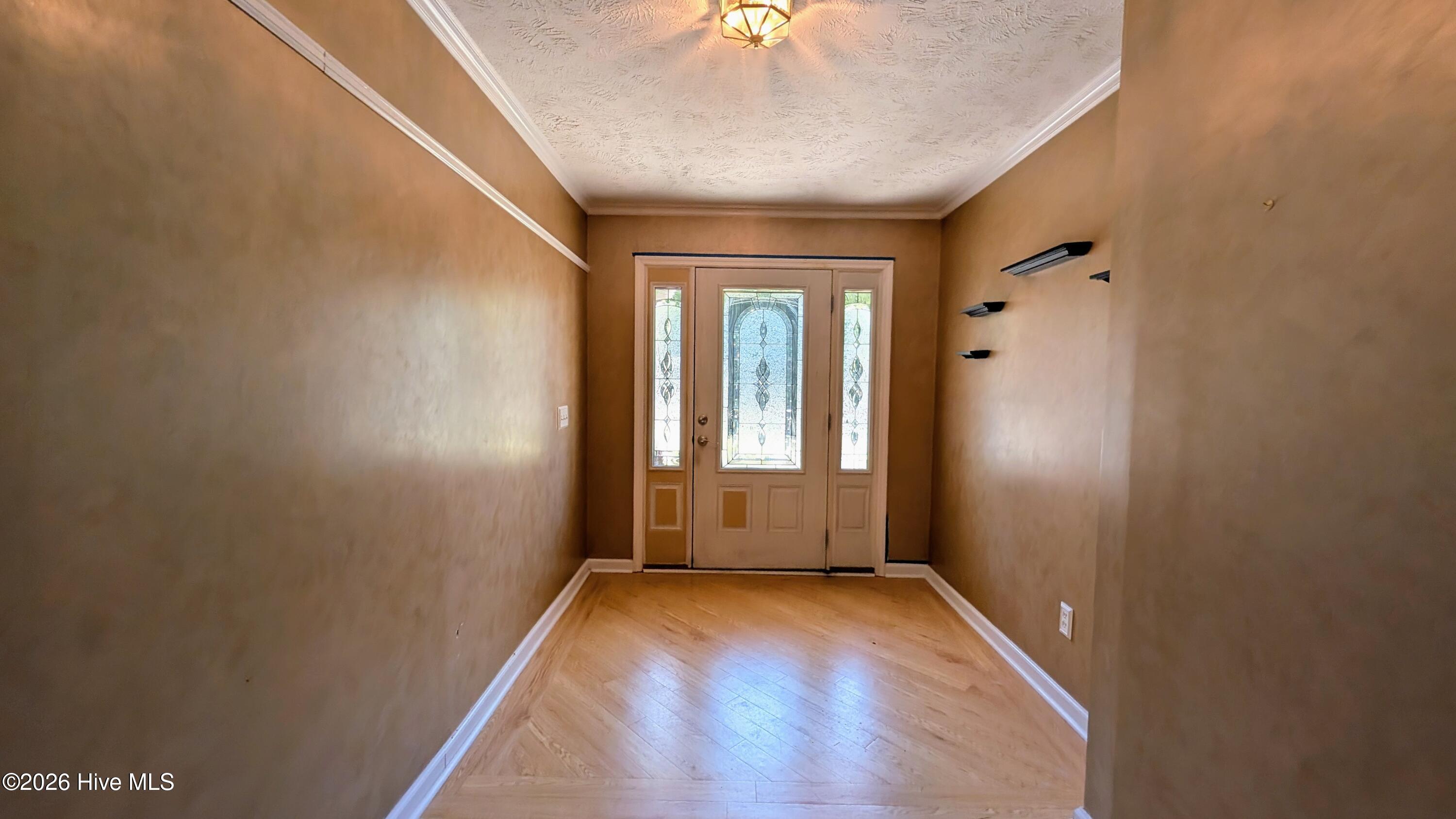 320 Fox Run Road Property Photo 3
