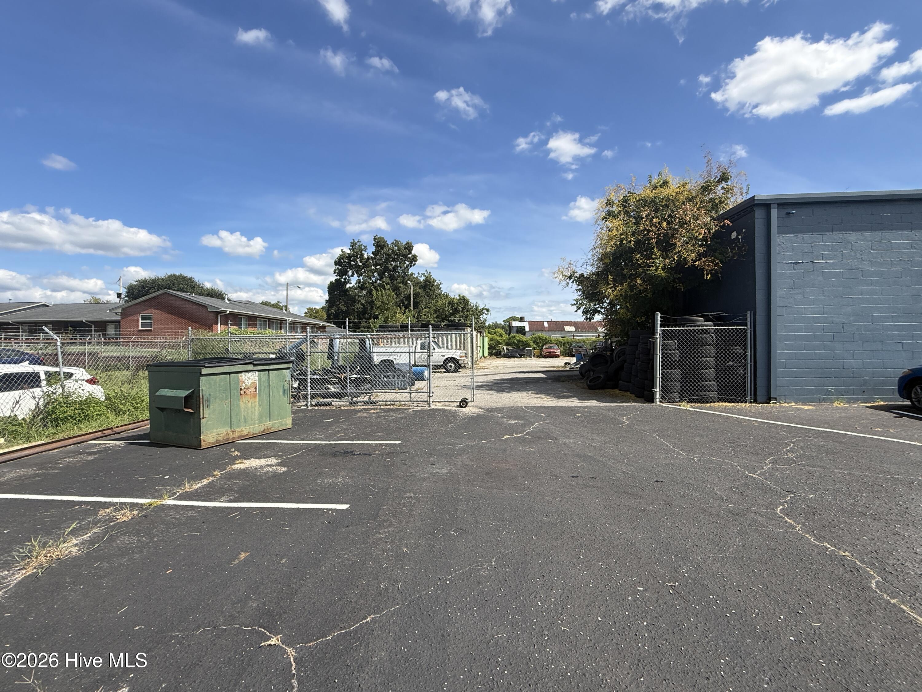 140 W 3rd Street Property Photo 9