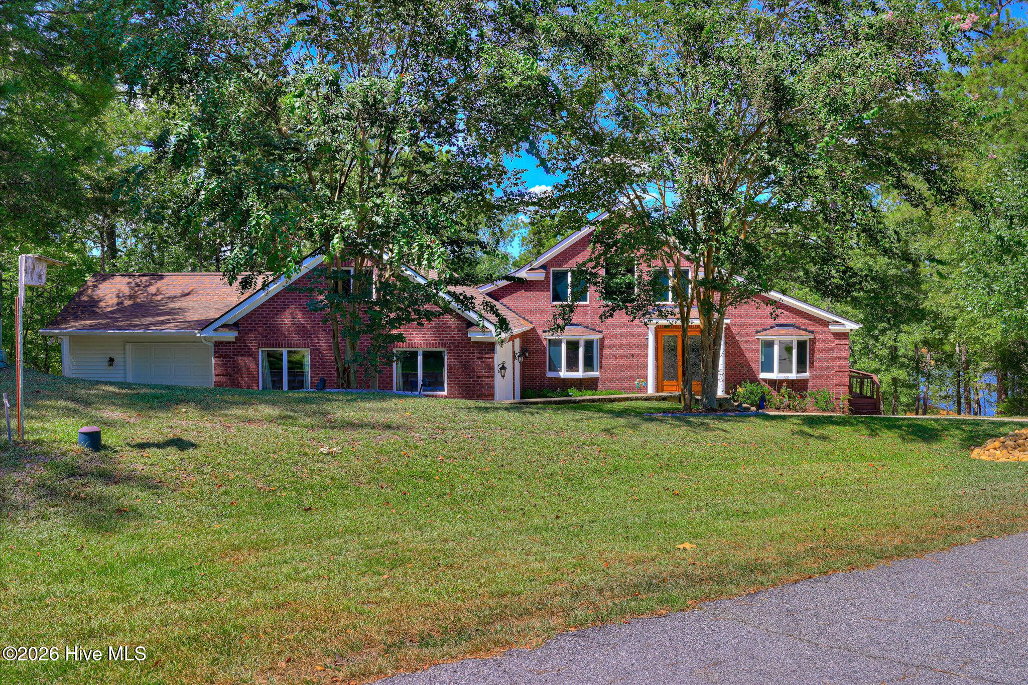 128 Waters Edge Drive Property Photo 1