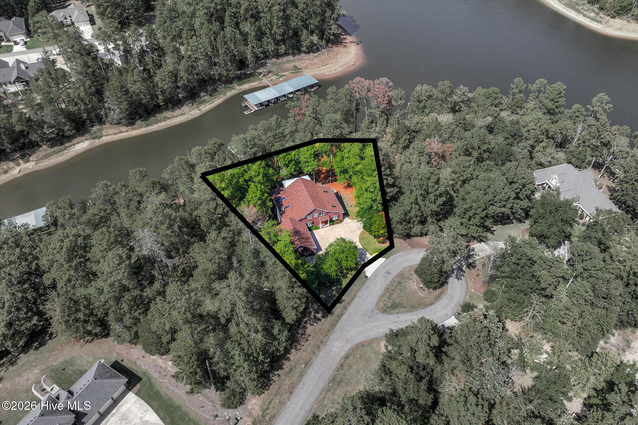 128 Waters Edge Drive Property Photo 3