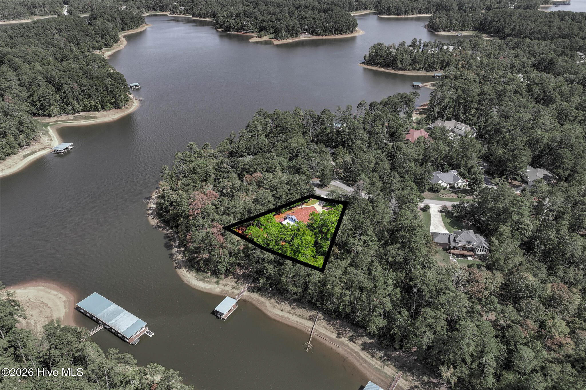 128 Waters Edge Drive Property Photo 5