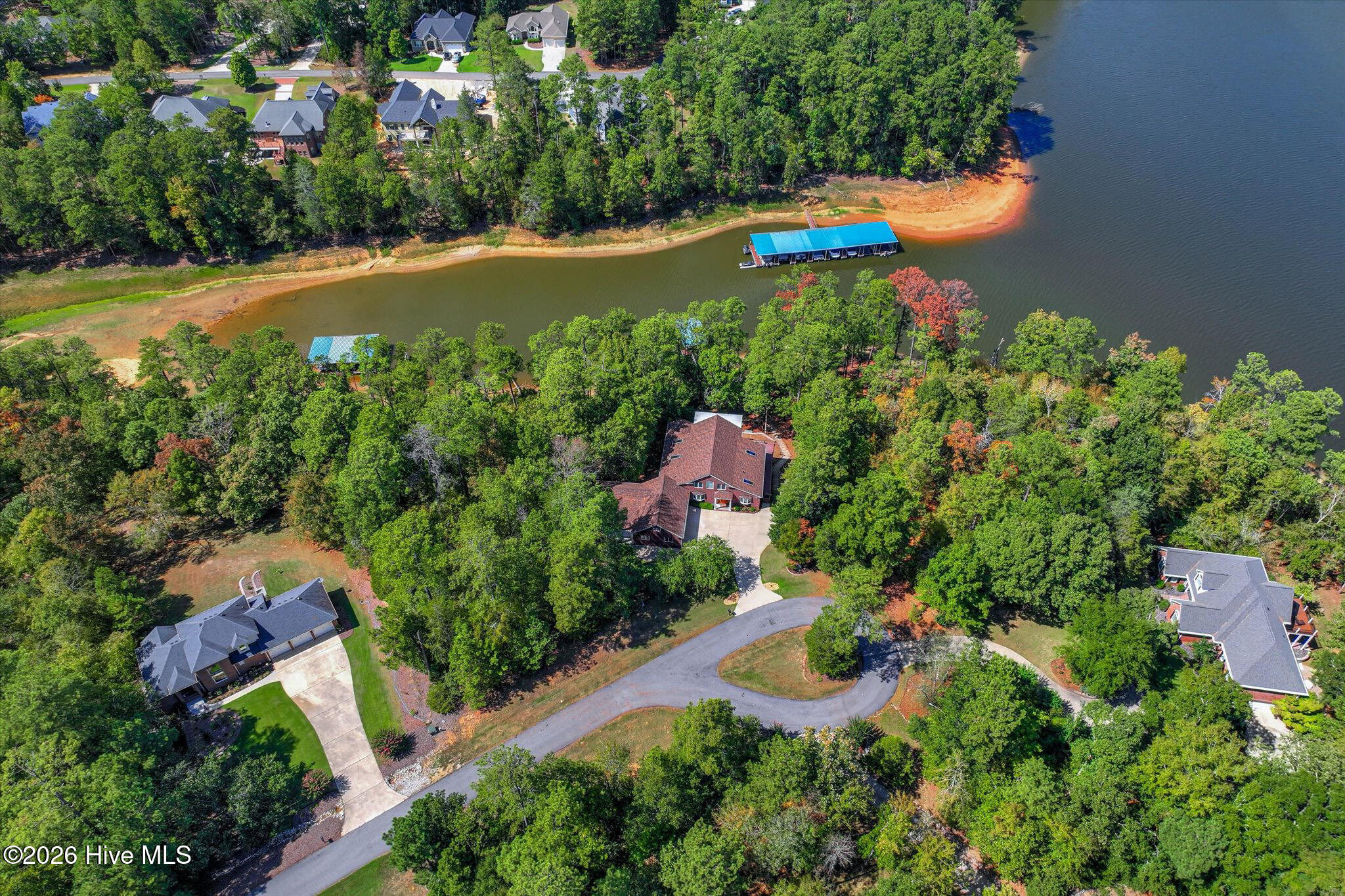 128 Waters Edge Drive Property Photo 8
