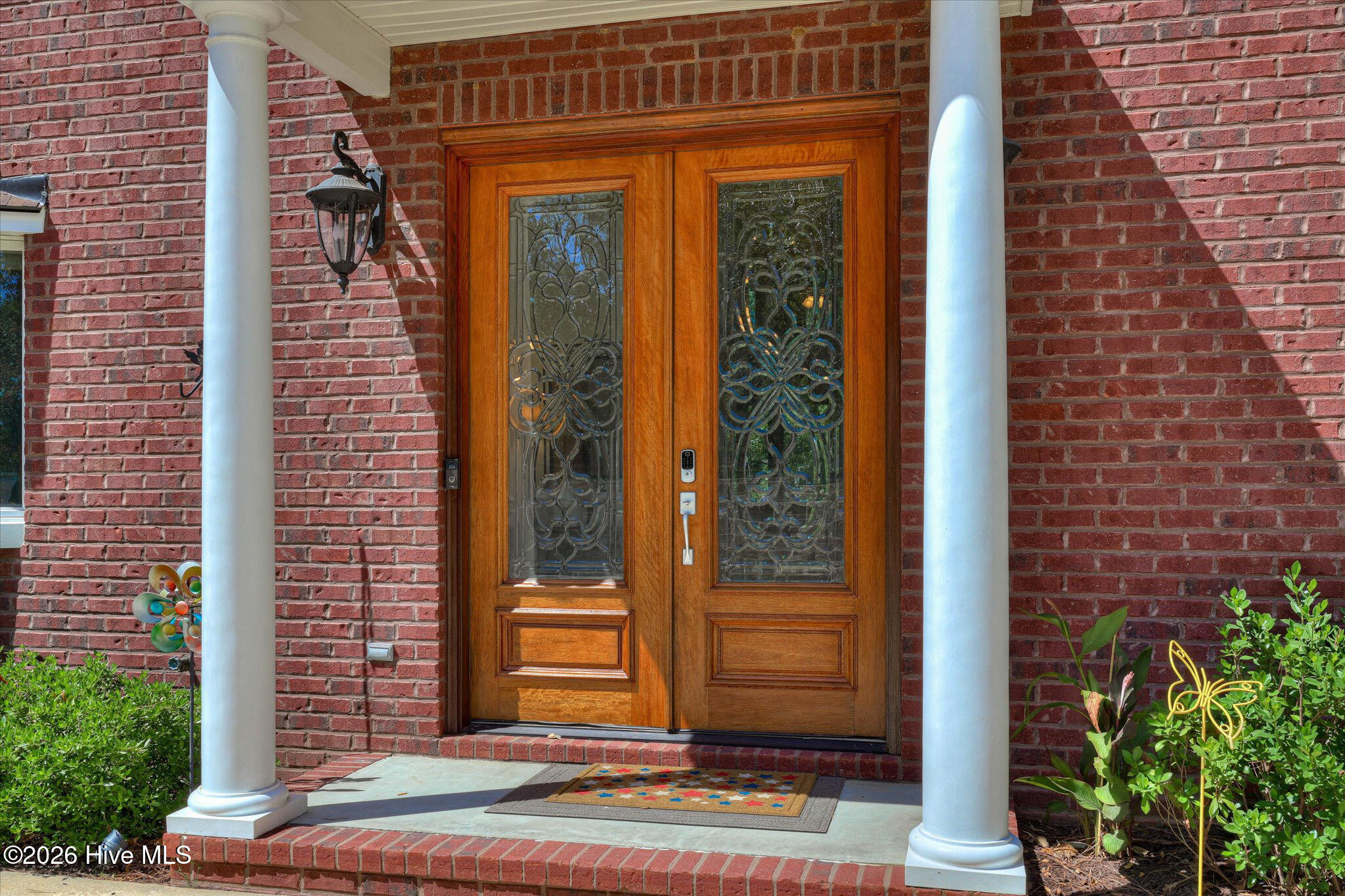 128 Waters Edge Drive Property Photo 14