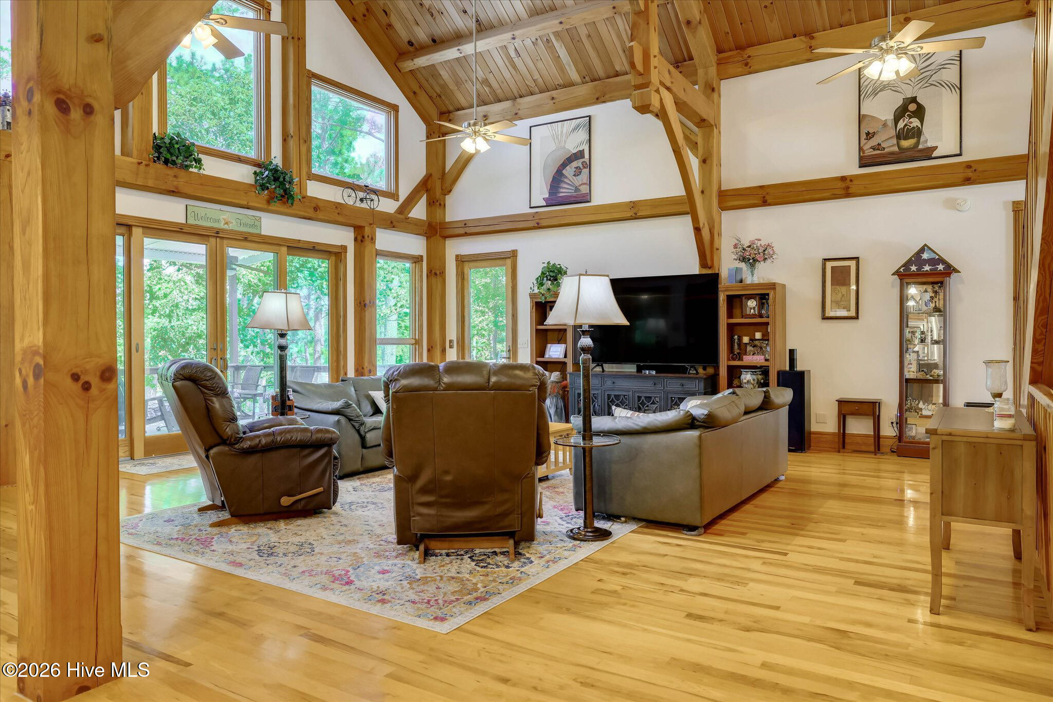 128 Waters Edge Drive Property Photo 18