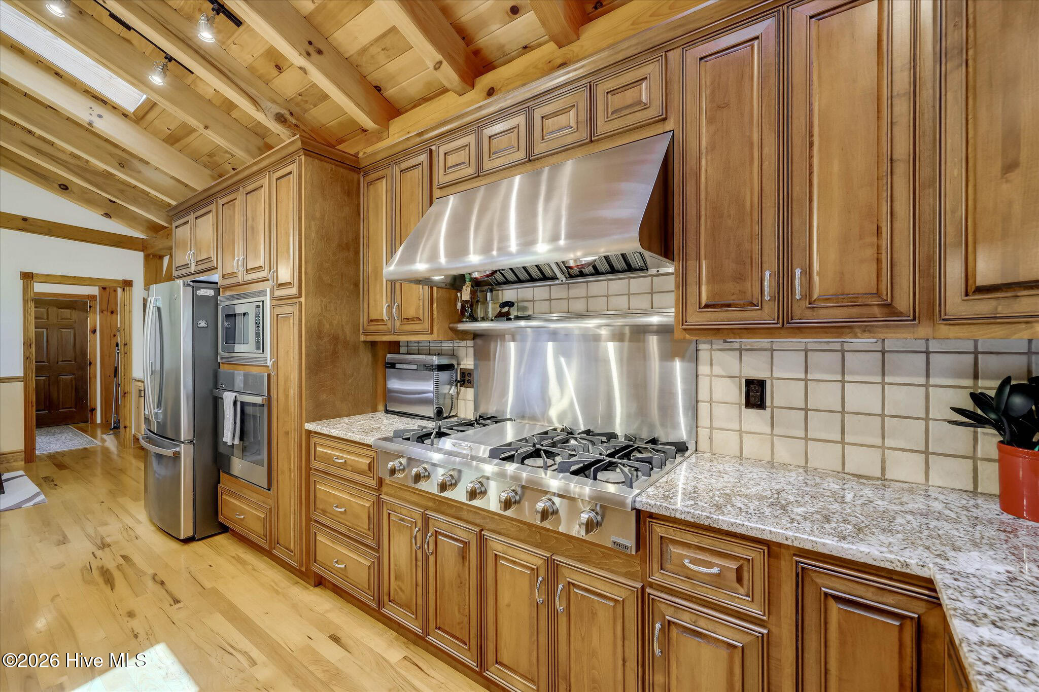 128 Waters Edge Drive Property Photo 28