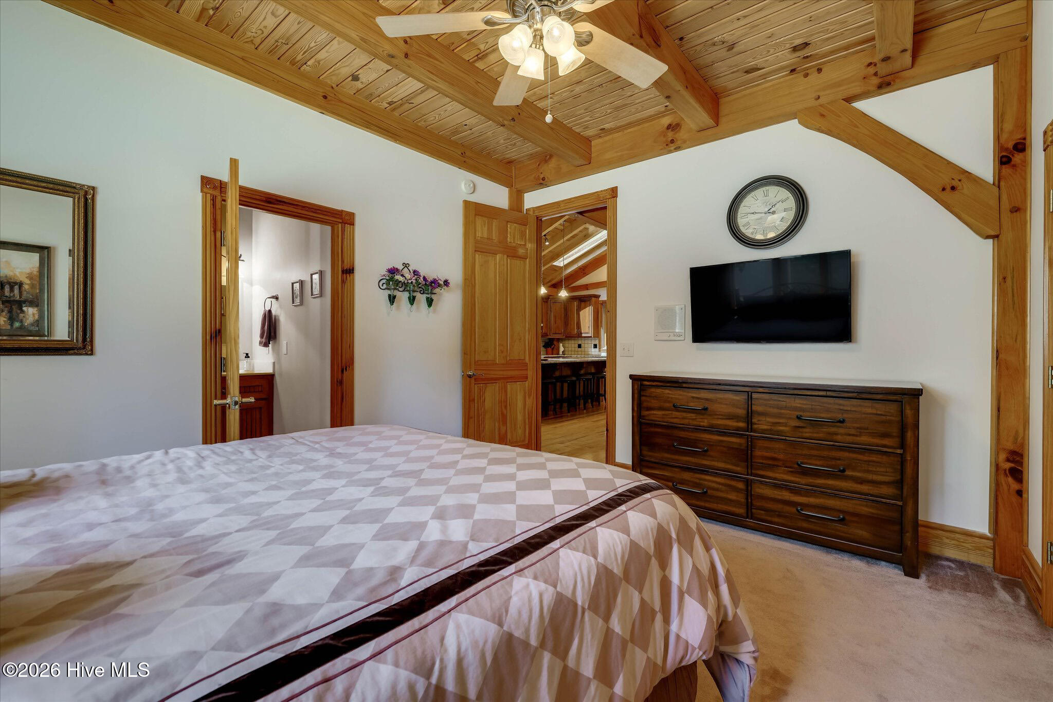 128 Waters Edge Drive Property Photo 42