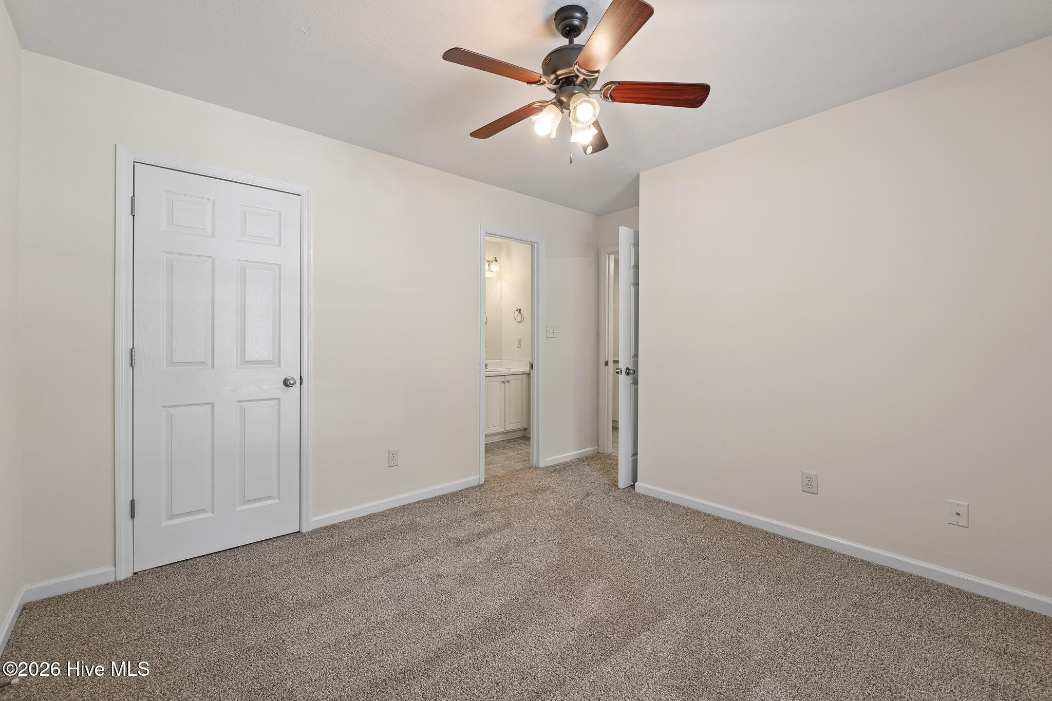 2242 Bridgeton Road Property Photo 8