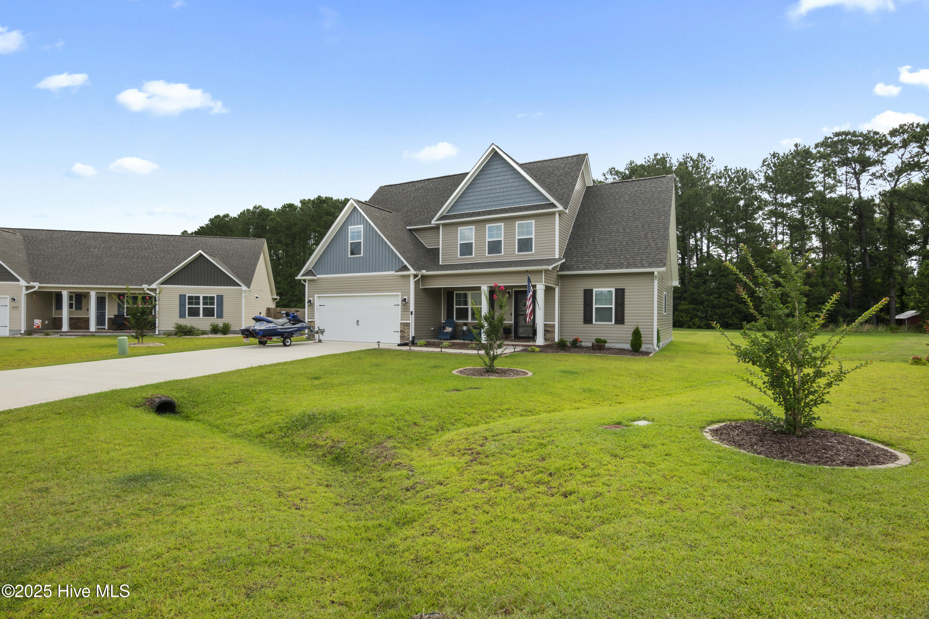 410 Silverstone Place Property Photo 2