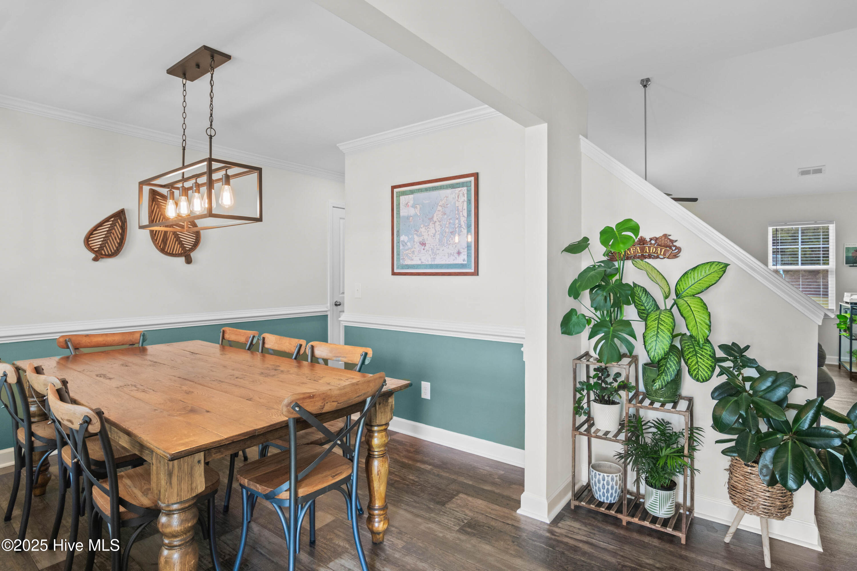 410 Silverstone Place Property Photo 10