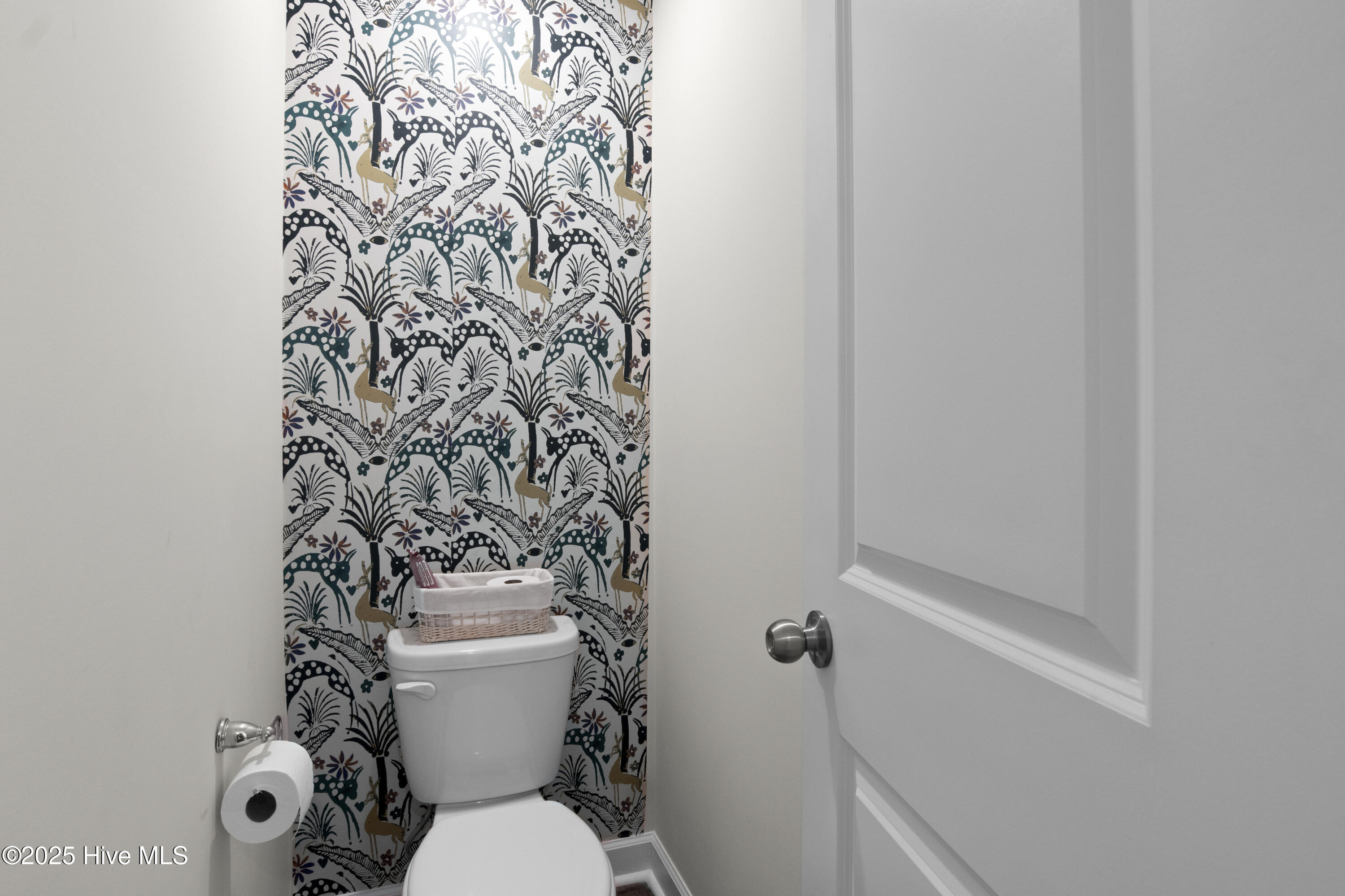410 Silverstone Place Property Photo 26