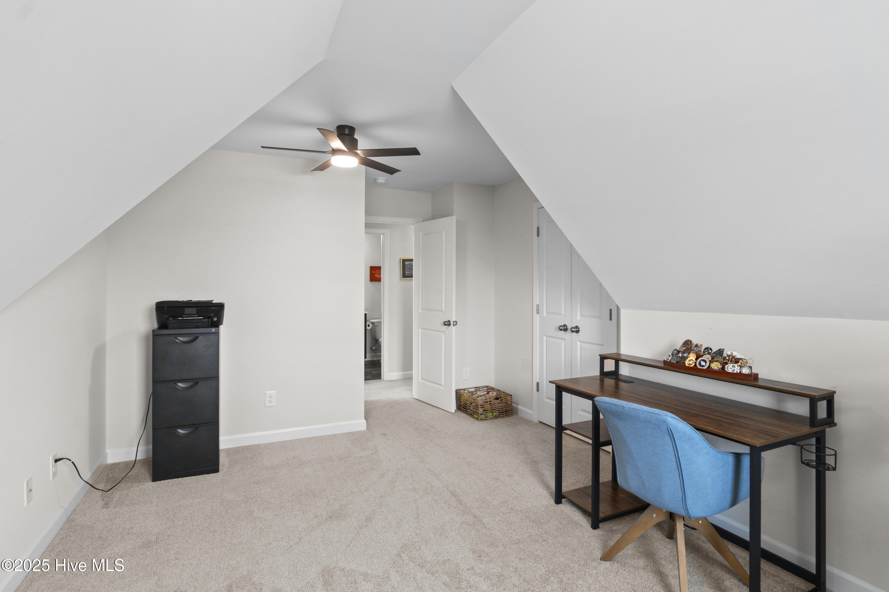 410 Silverstone Place Property Photo 34