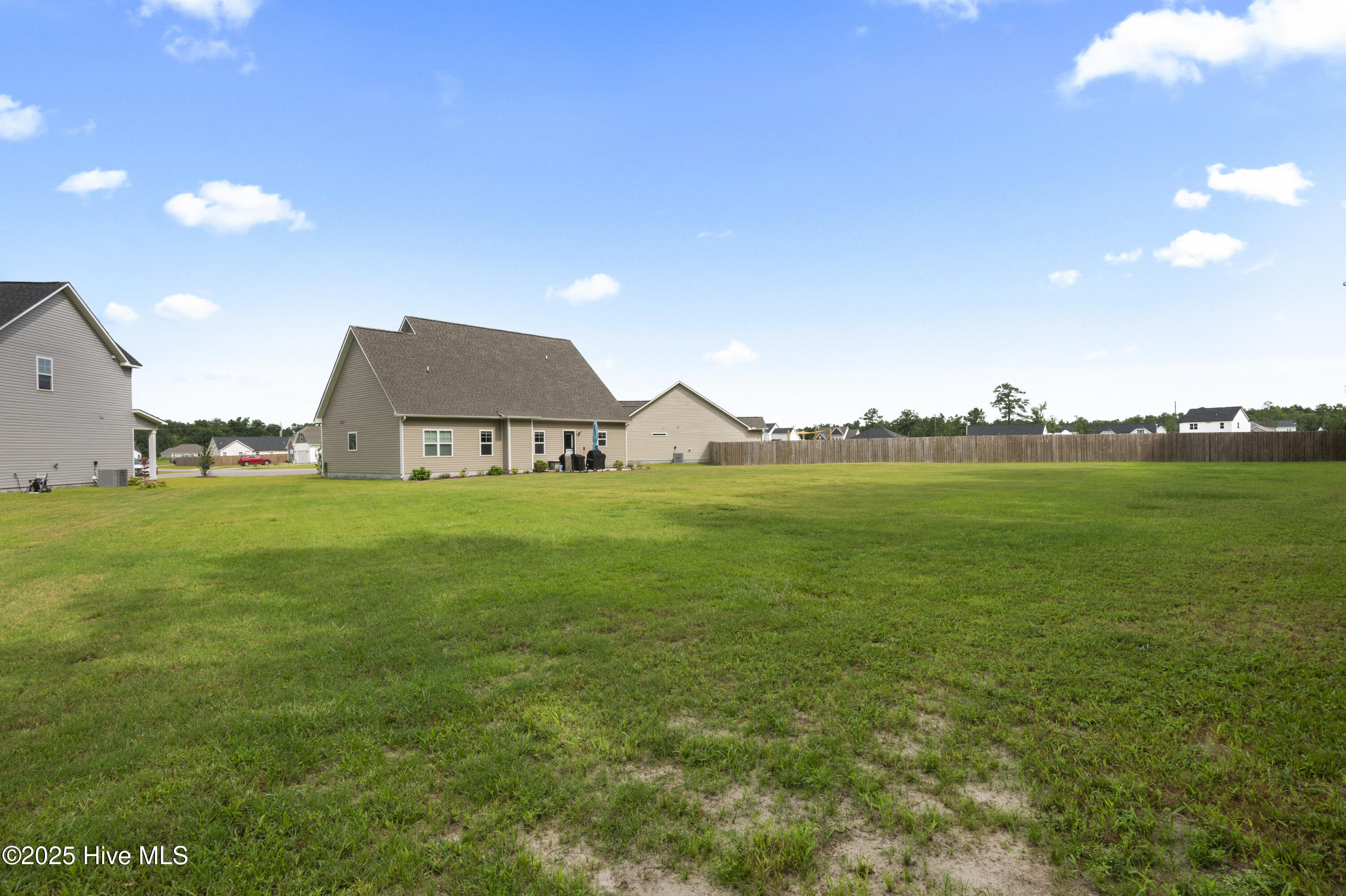 410 Silverstone Place Property Photo 40