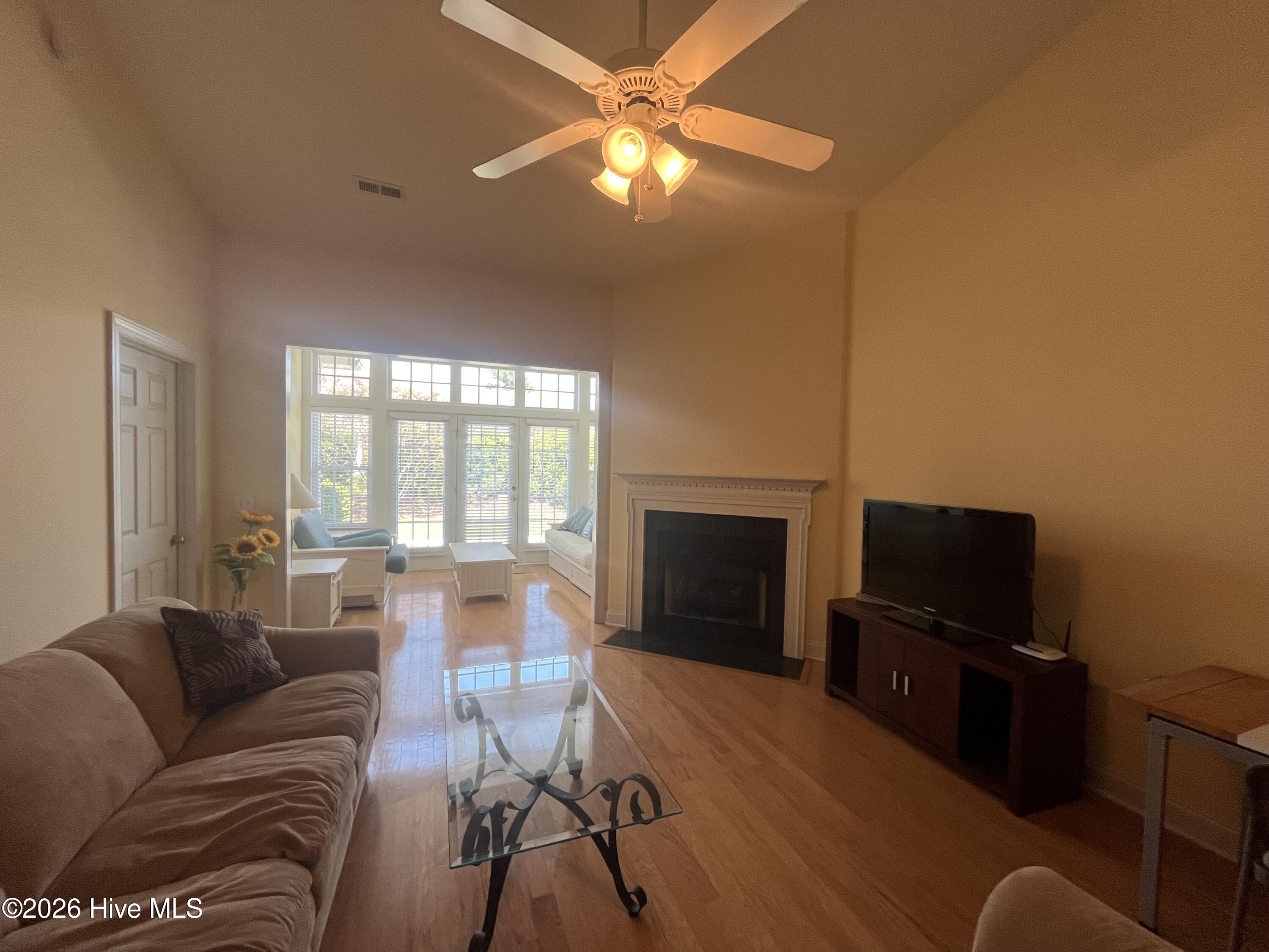 1005 E Shearwater Lane Property Photo 3