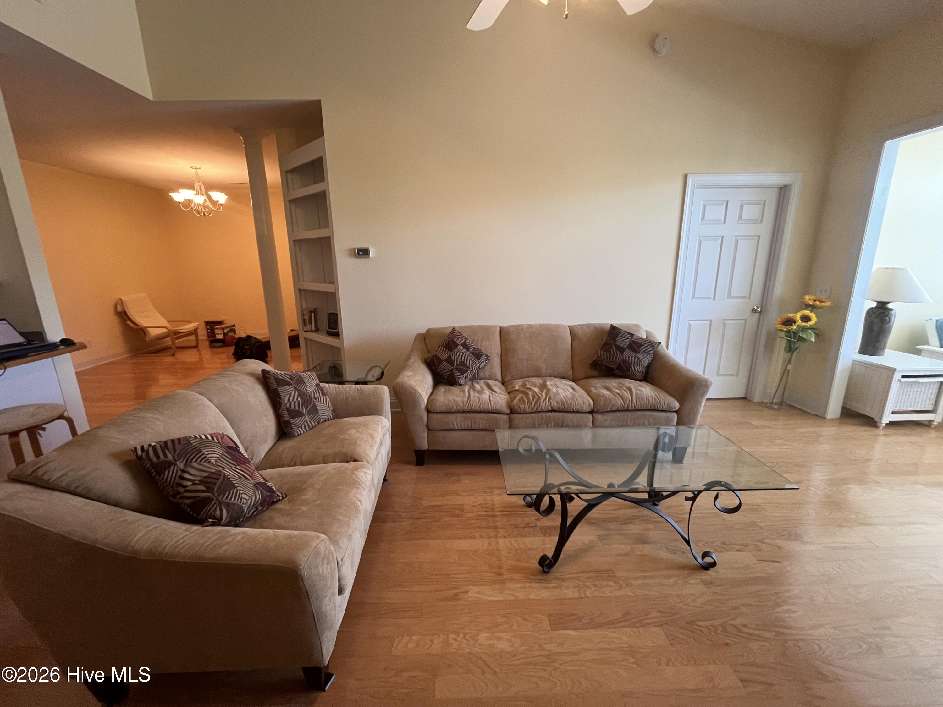 1005 E Shearwater Lane Property Photo 4