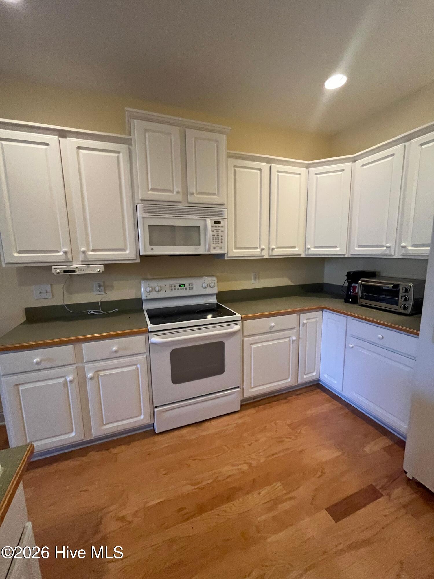 1005 E Shearwater Lane Property Photo 8