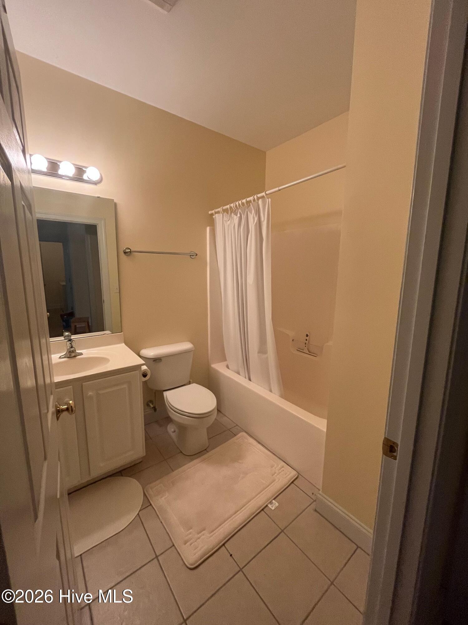 1005 E Shearwater Lane Property Photo 11