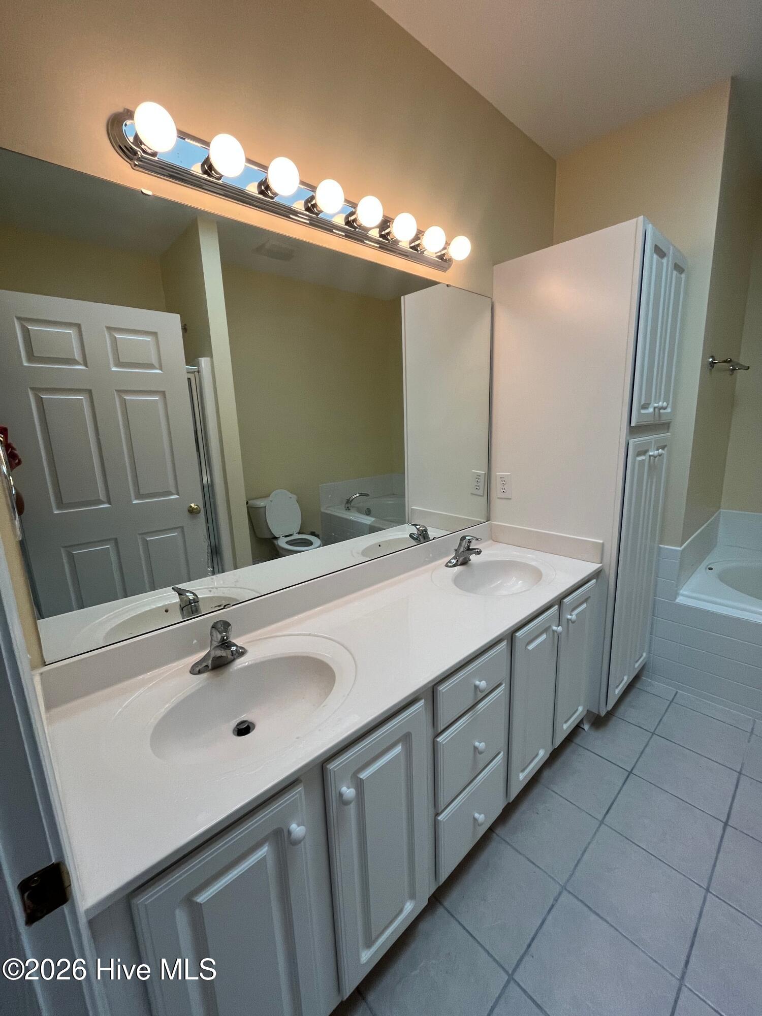 1005 E Shearwater Lane Property Photo 16
