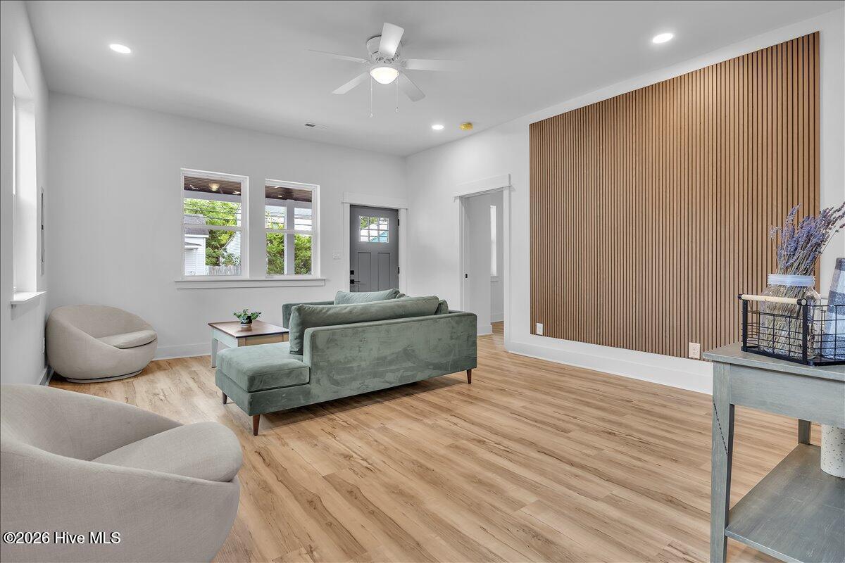 1109 Dock Street Property Photo 6