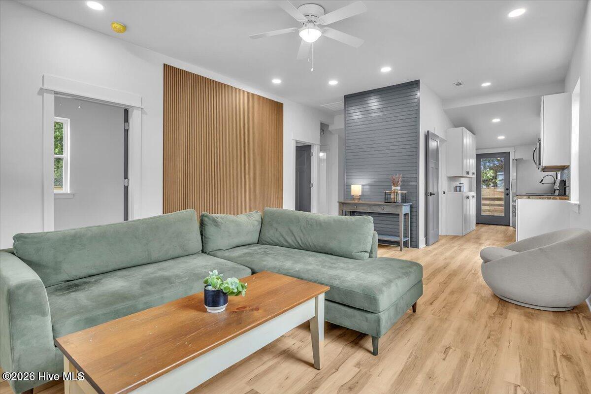 1109 Dock Street Property Photo 7