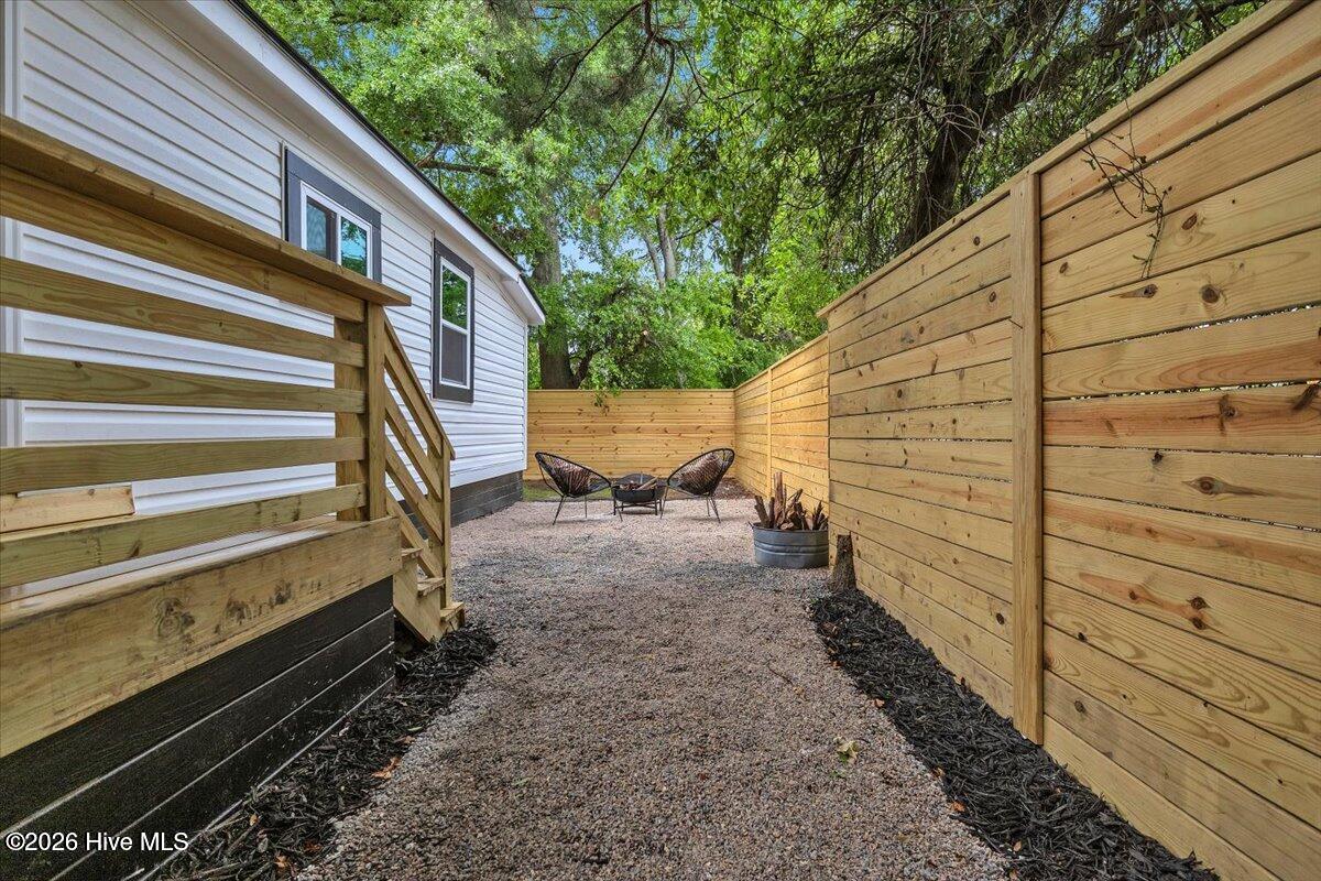 1109 Dock Street Property Photo 22