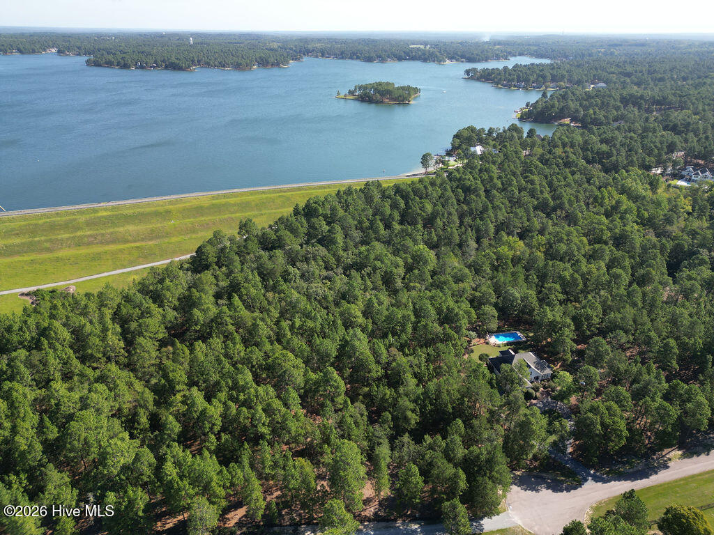 324 Longleaf Drive Property Photo 8