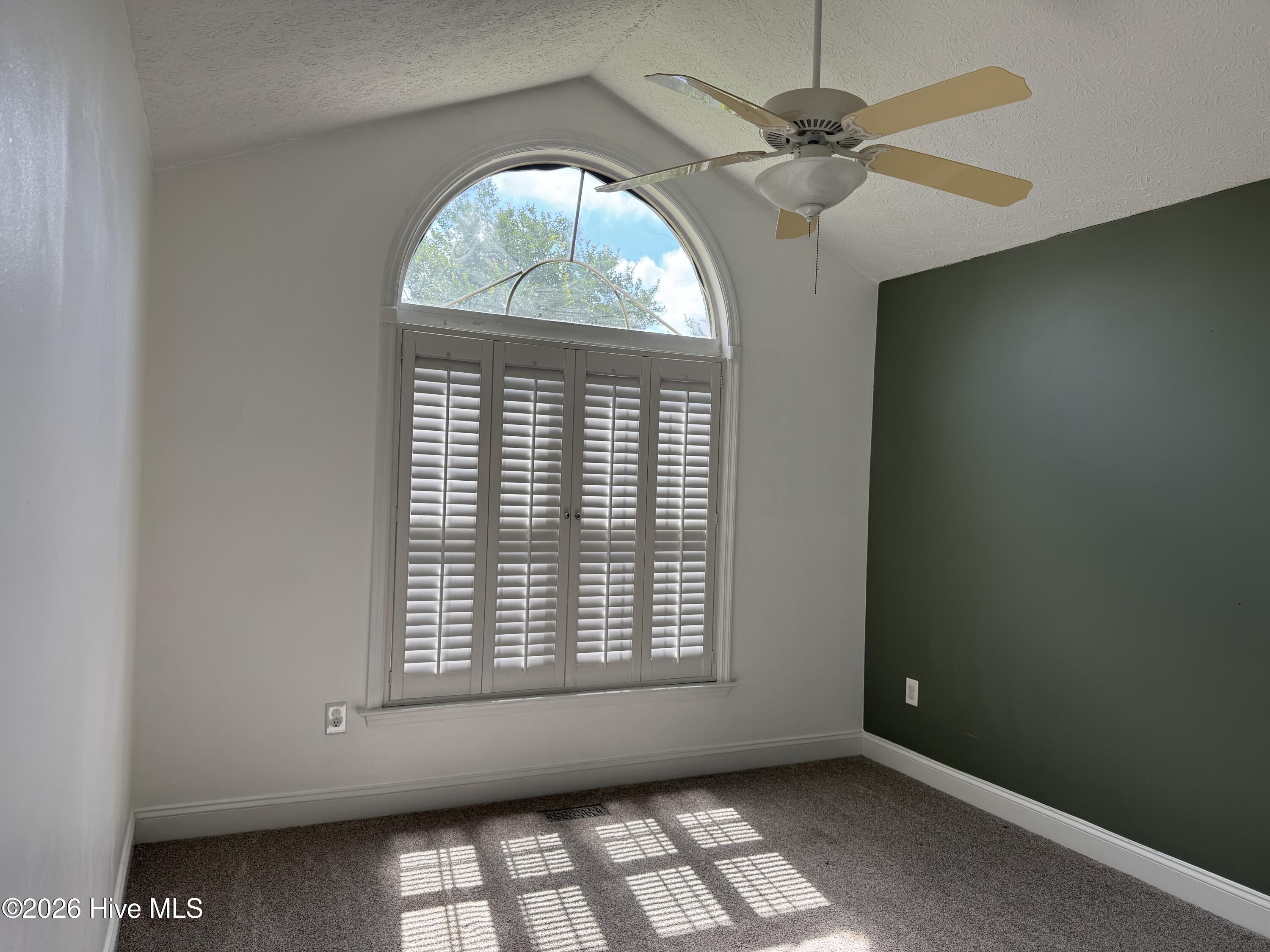 105 Owls Nest Court Property Photo 3
