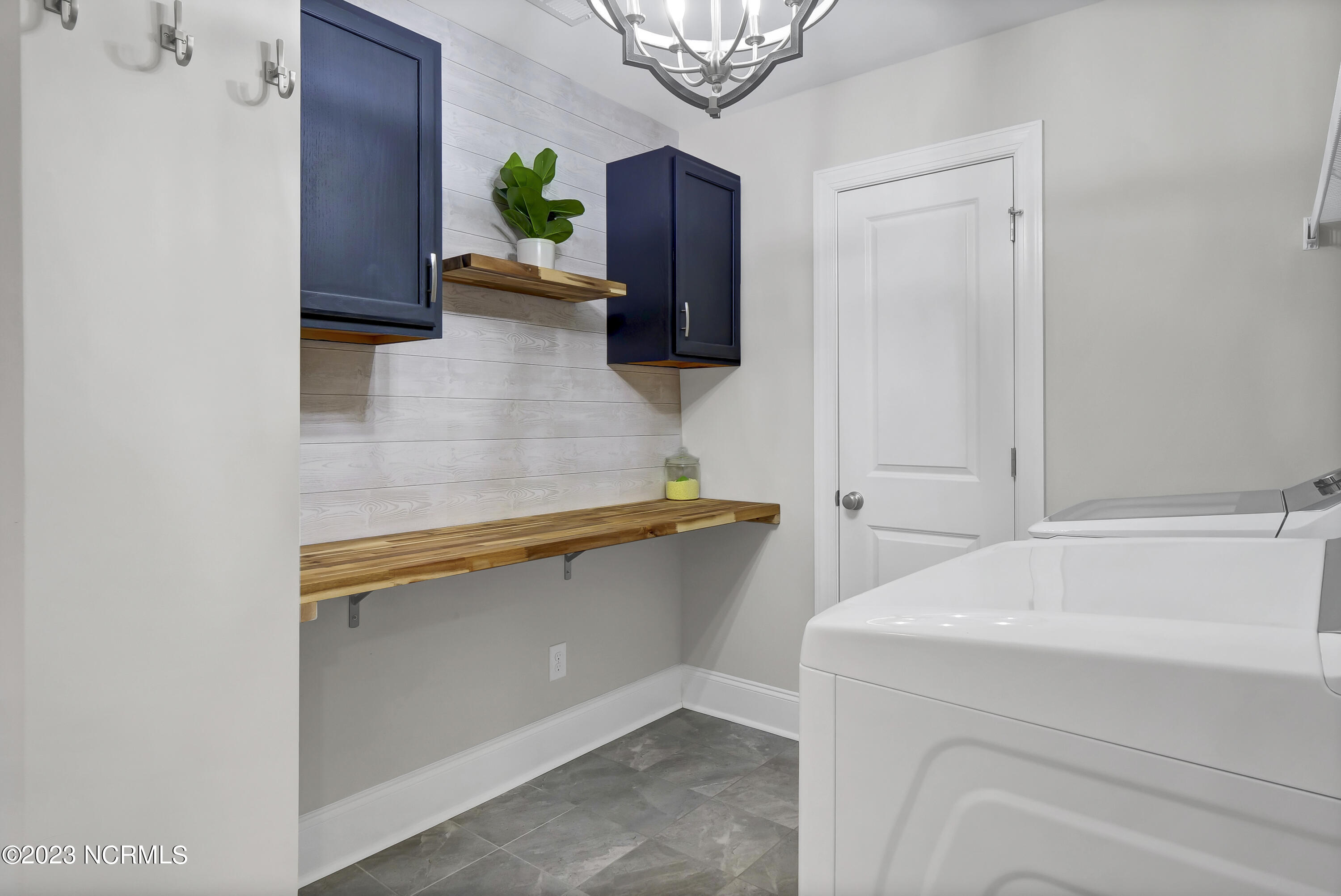 413 Canter Crest Road Property Photo 33