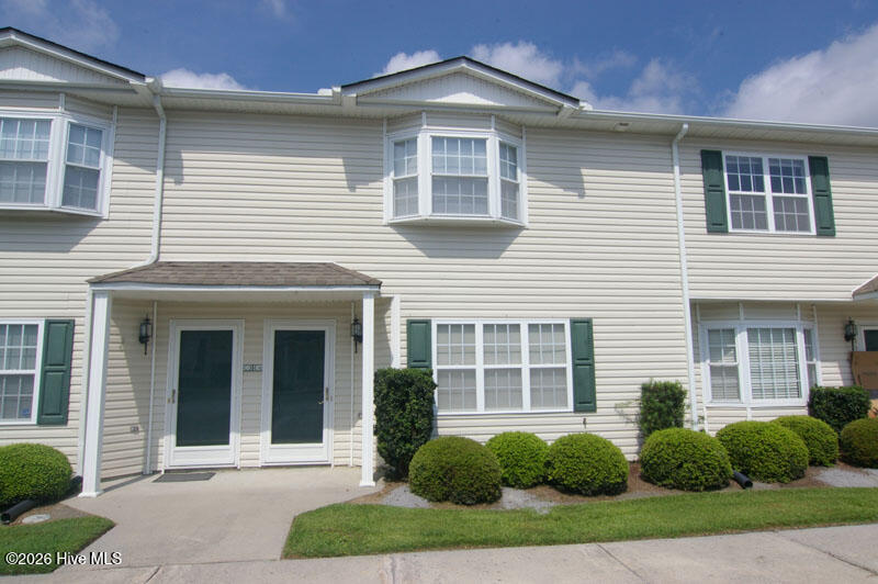 2325 Vineyard Drive C8 Property Photo 1