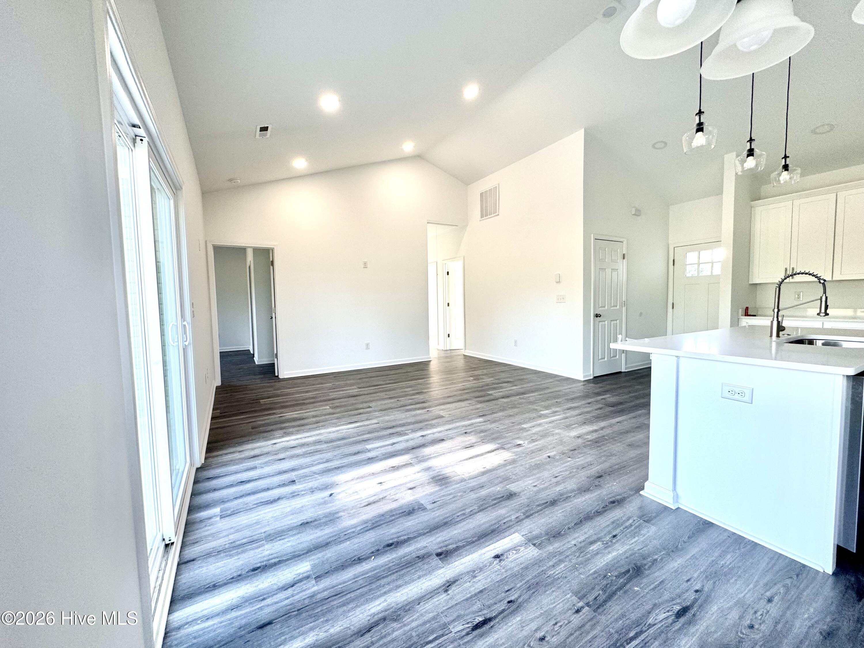 304 Miller Street Property Photo 13