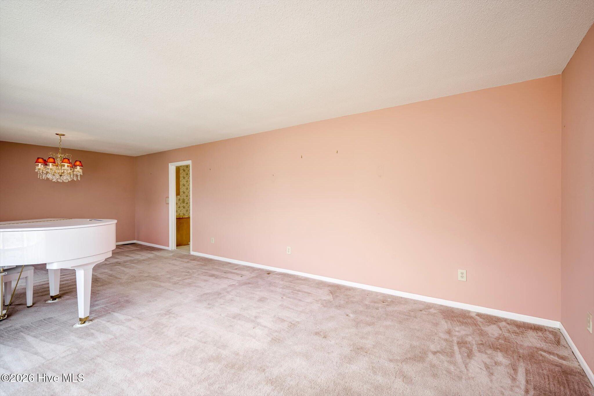 1509 Weaver Drive Property Photo 6