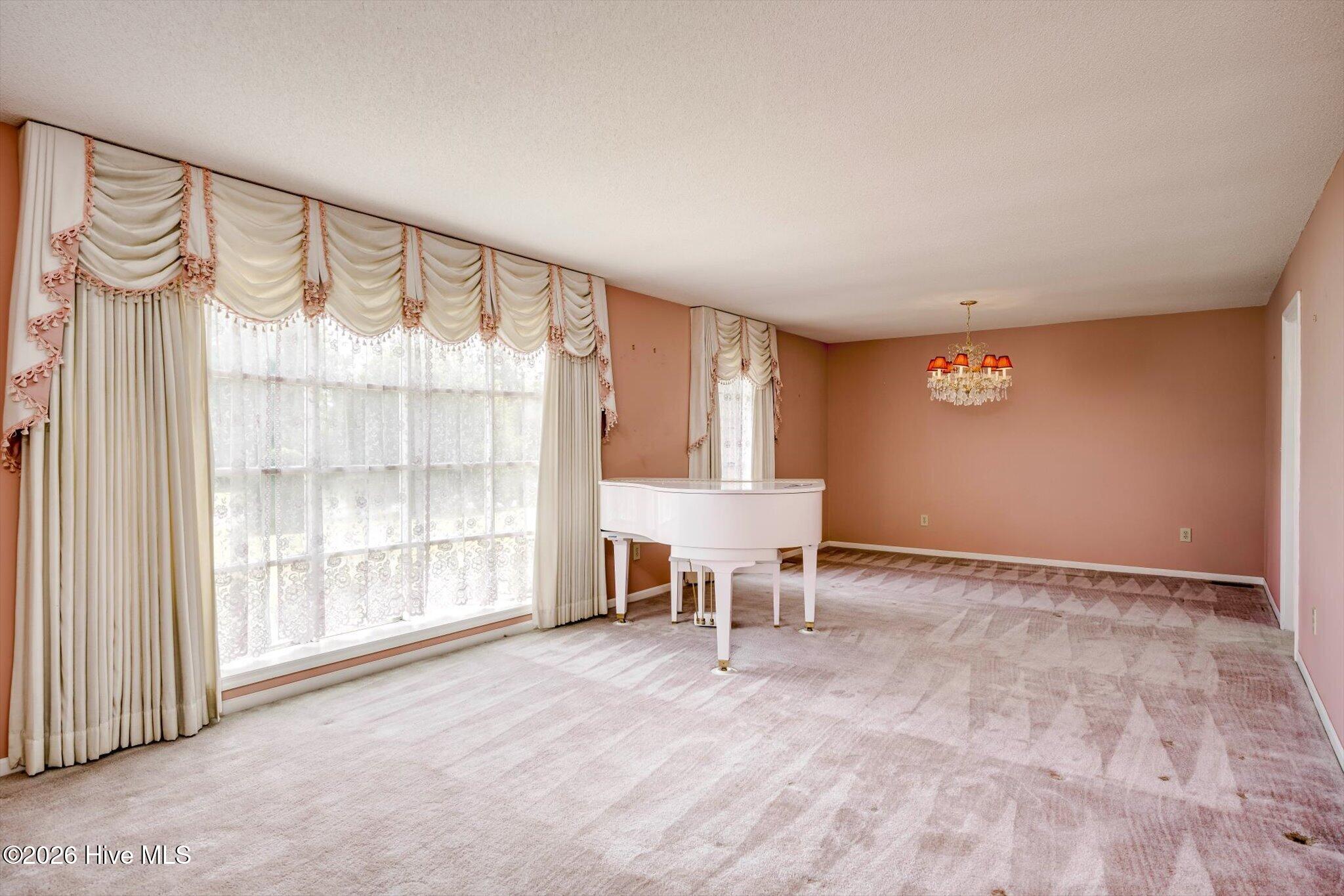 1509 Weaver Drive Property Photo 7