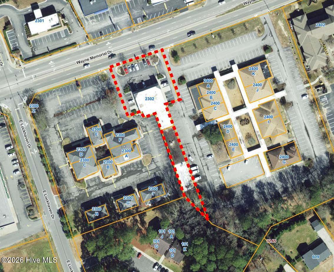 2302 Wayne Memorial Drive Property Photo 3
