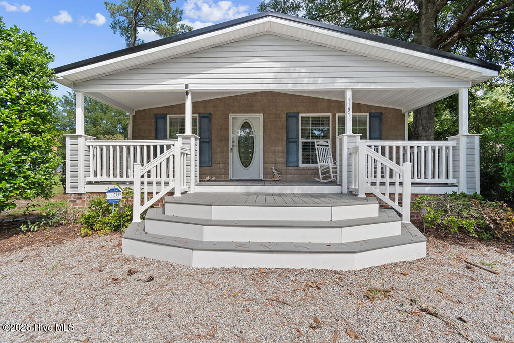 1181 Riverview Drive Property Photo 1