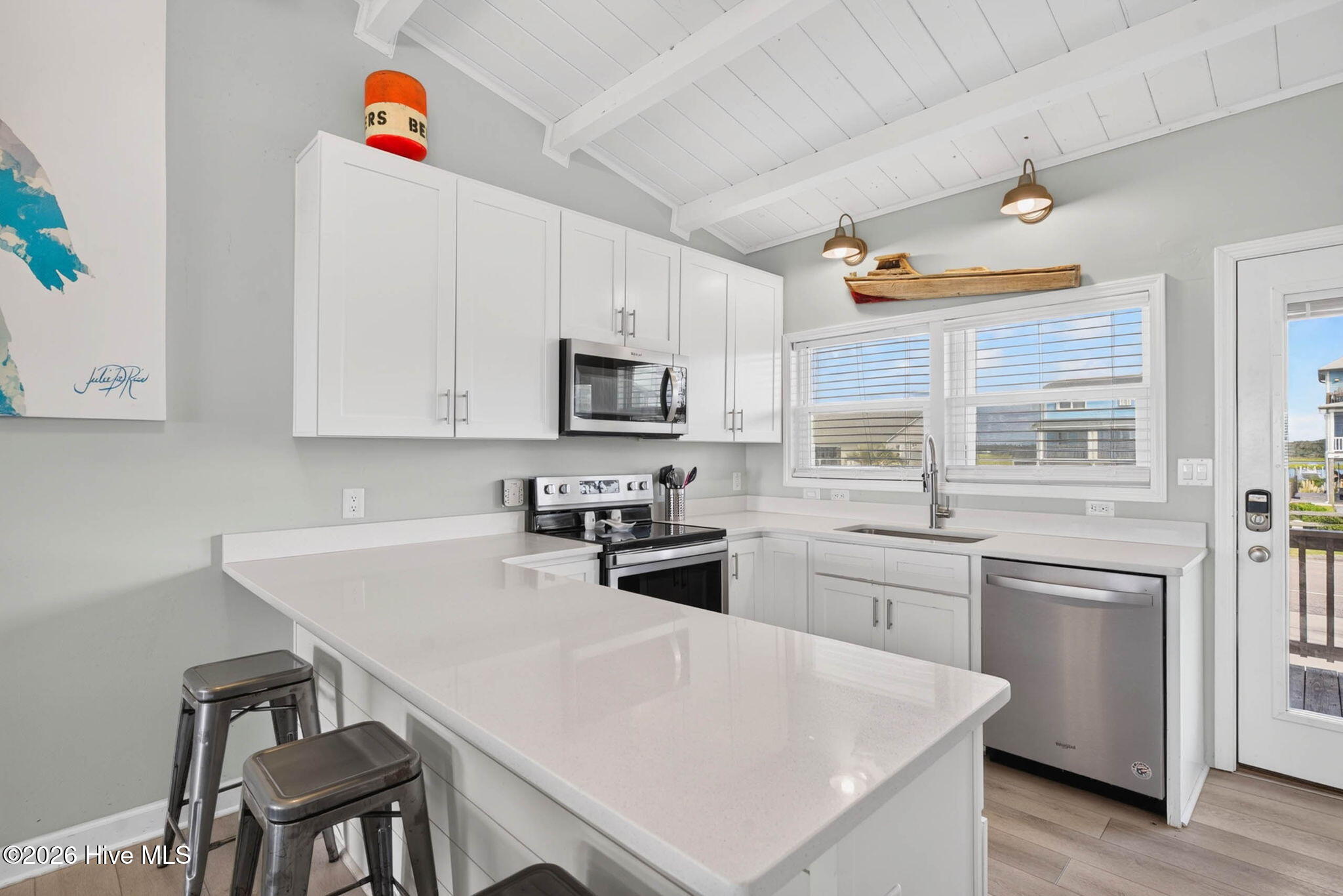 6011 W Beach Drive Property Photo 12