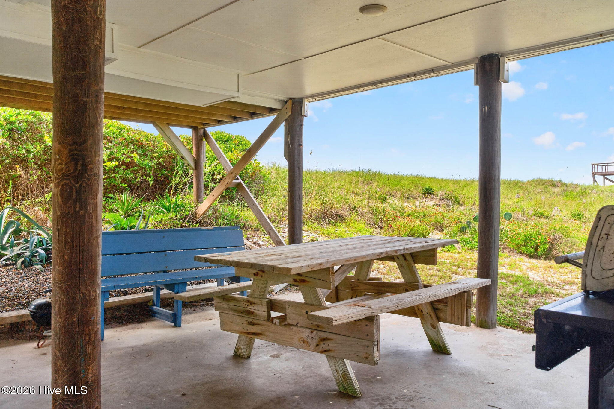 6011 W Beach Drive Property Photo 44