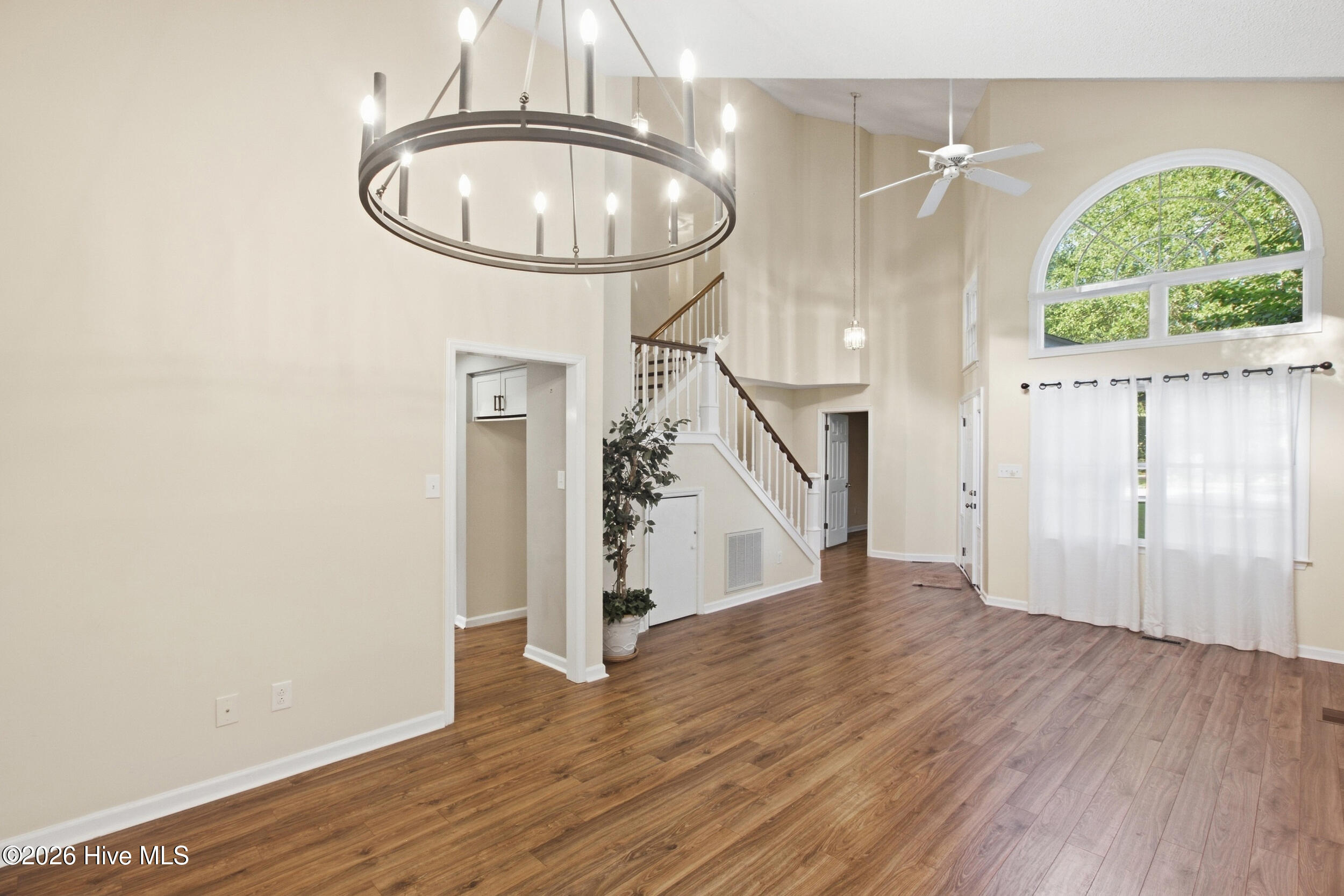 1216 Pine Valley Drive Property Photo 4