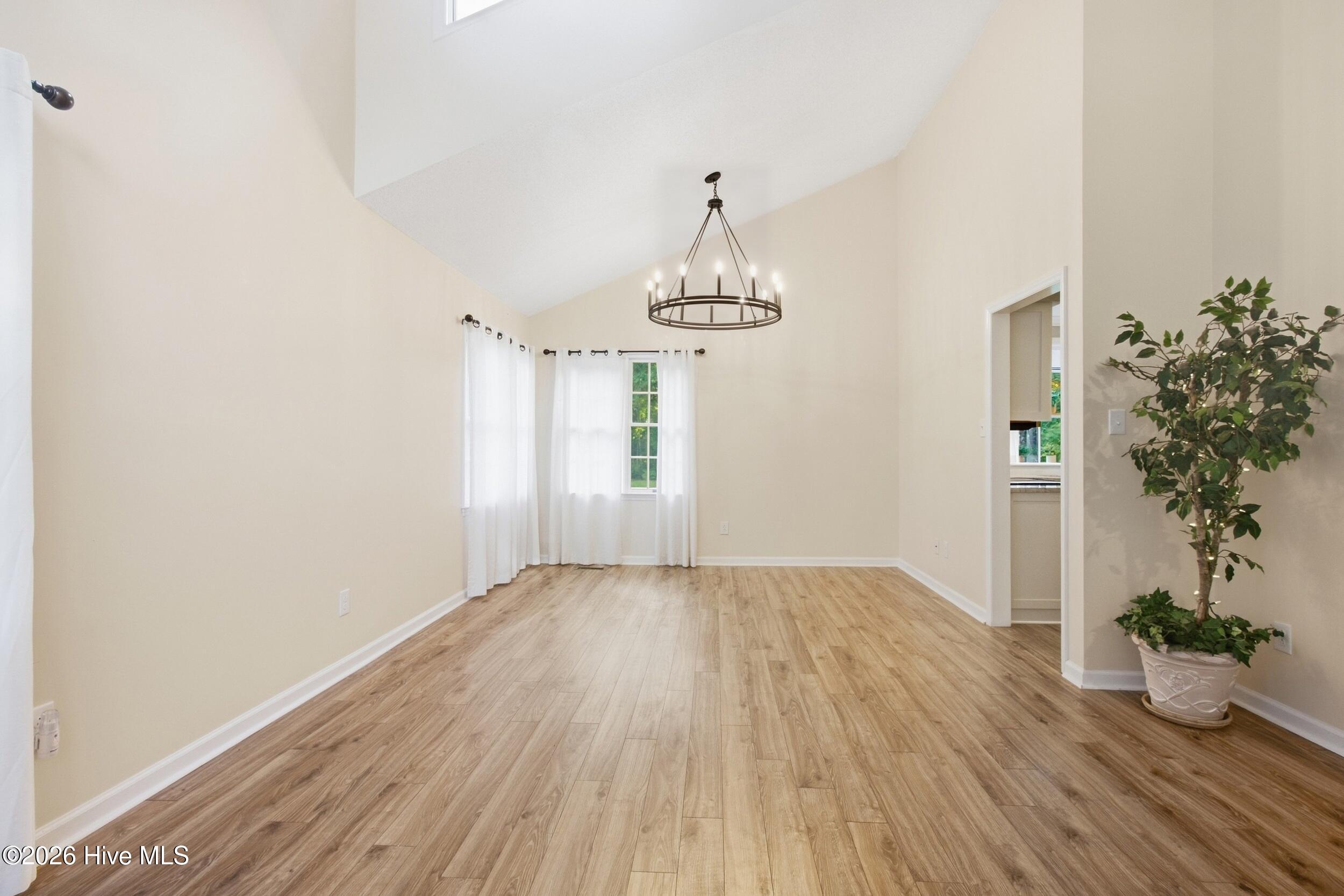 1216 Pine Valley Drive Property Photo 10
