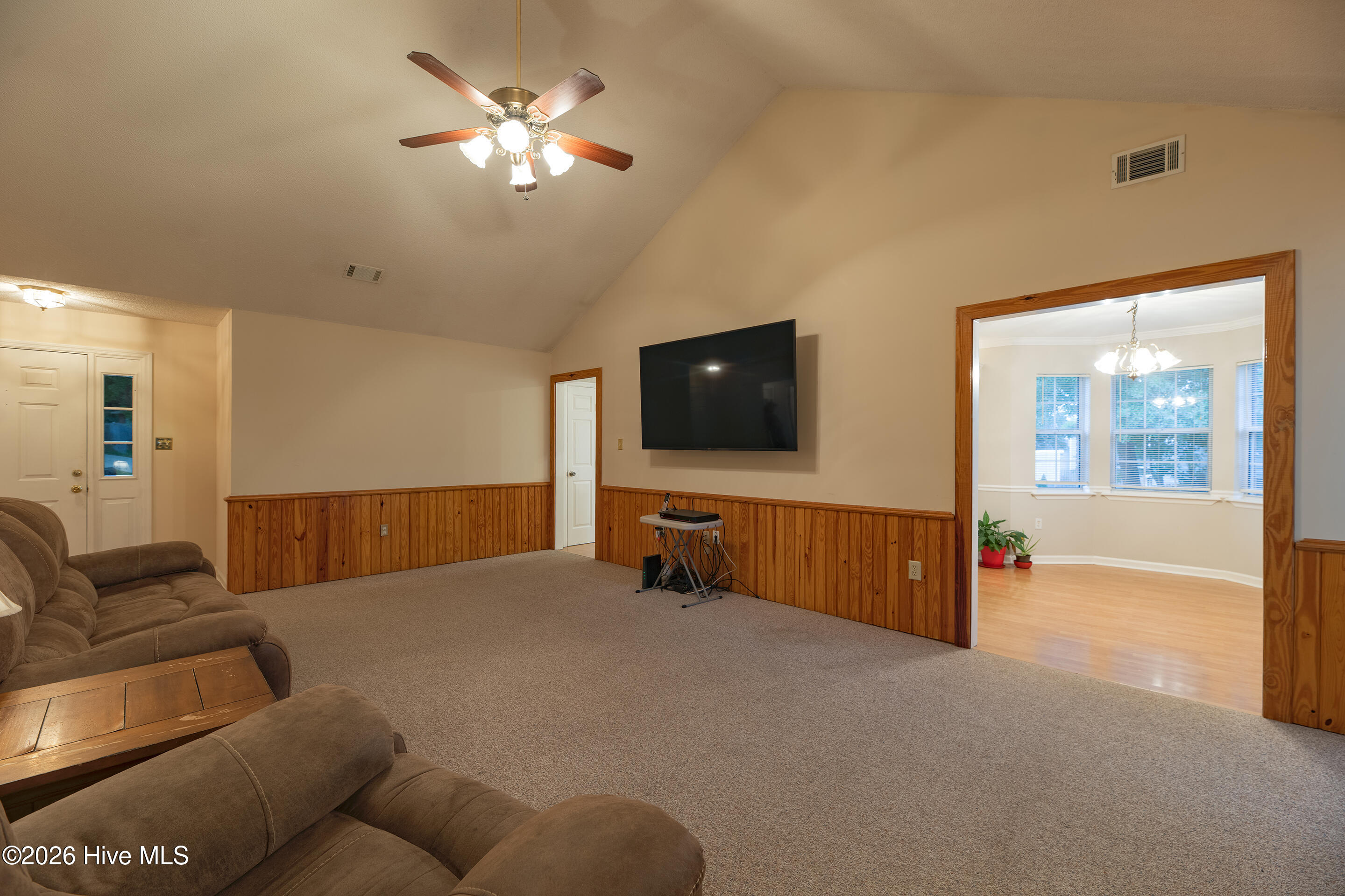4661 Wellington Court Property Photo 5