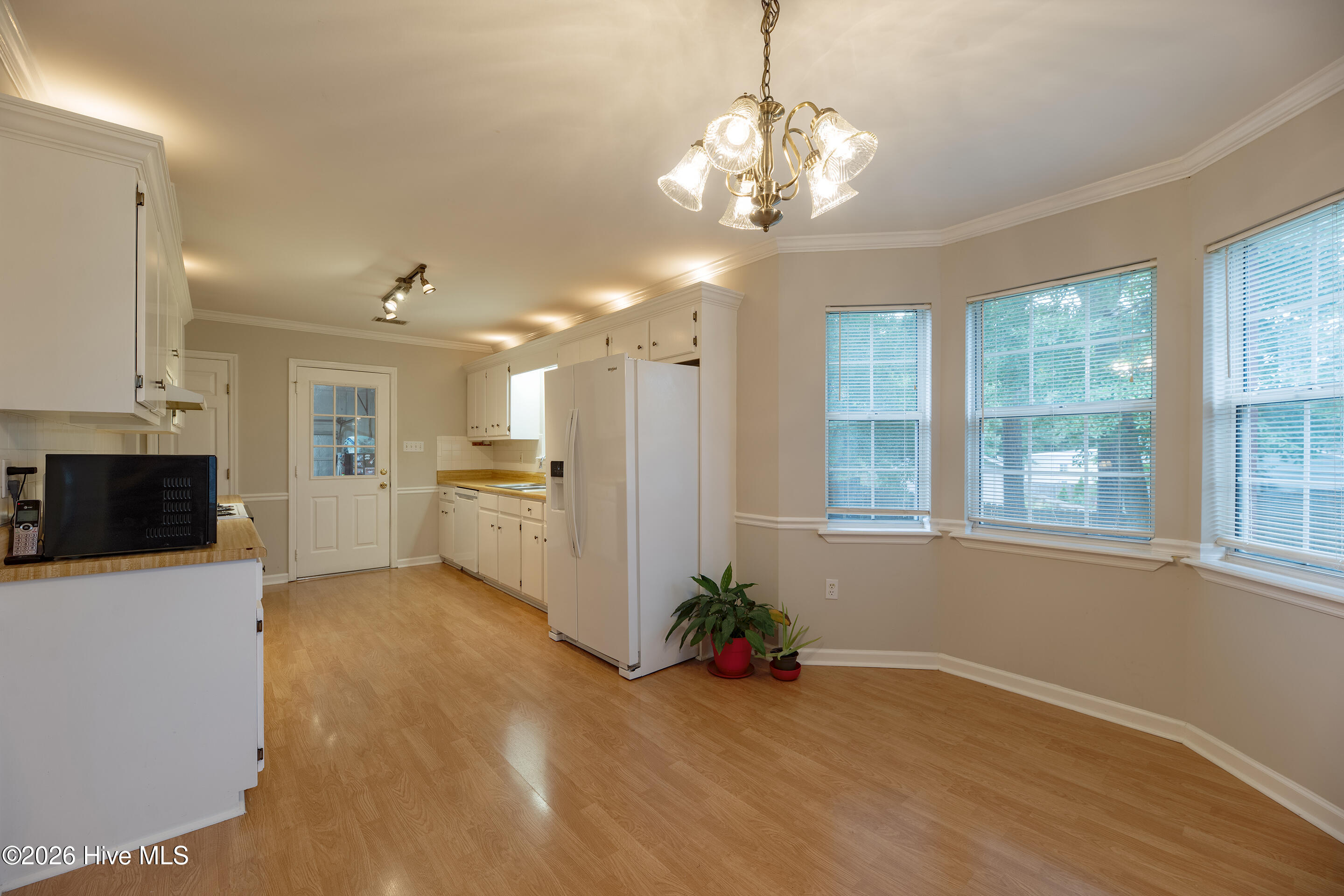 4661 Wellington Court Property Photo 8