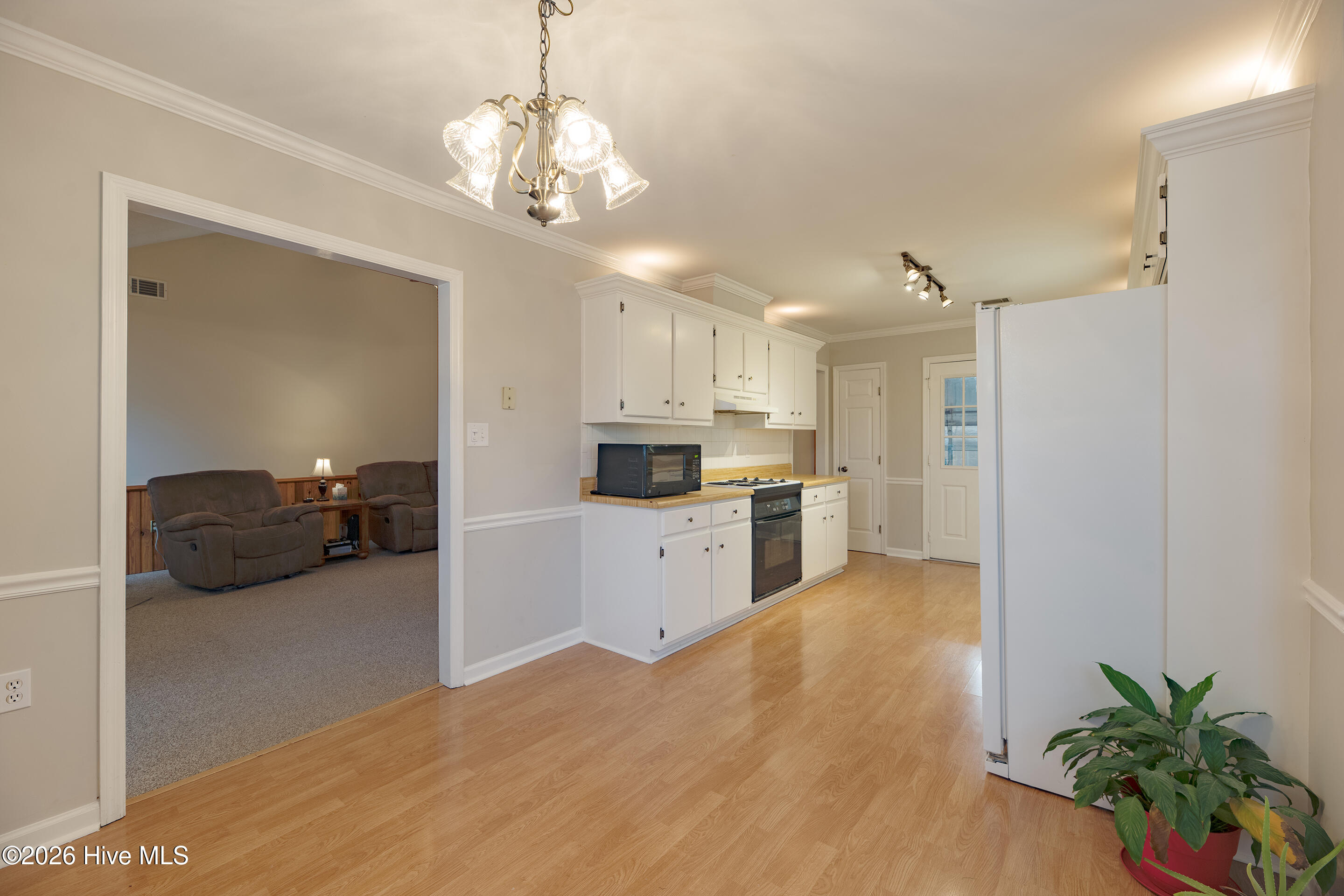 4661 Wellington Court Property Photo 10