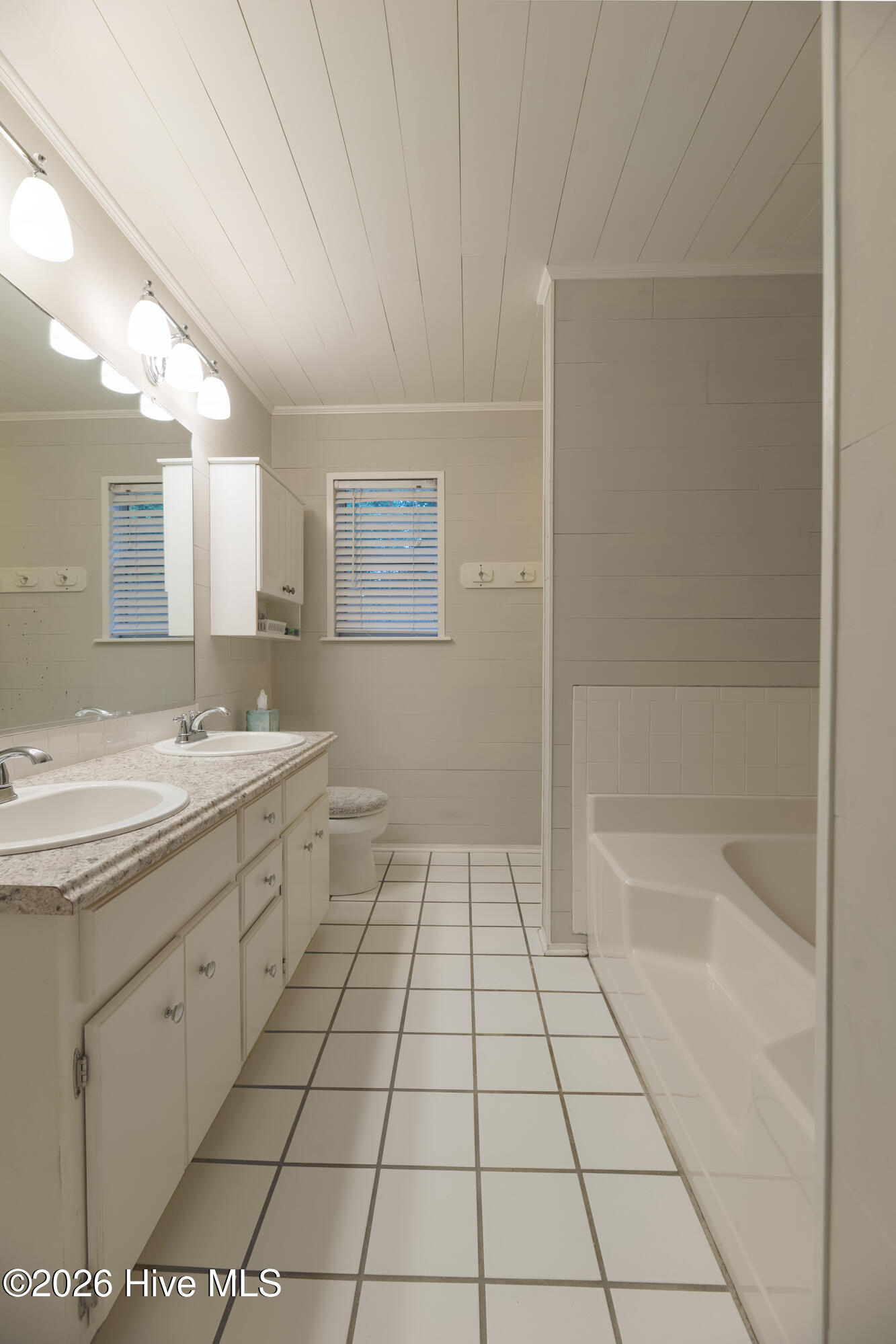 4661 Wellington Court Property Photo 16