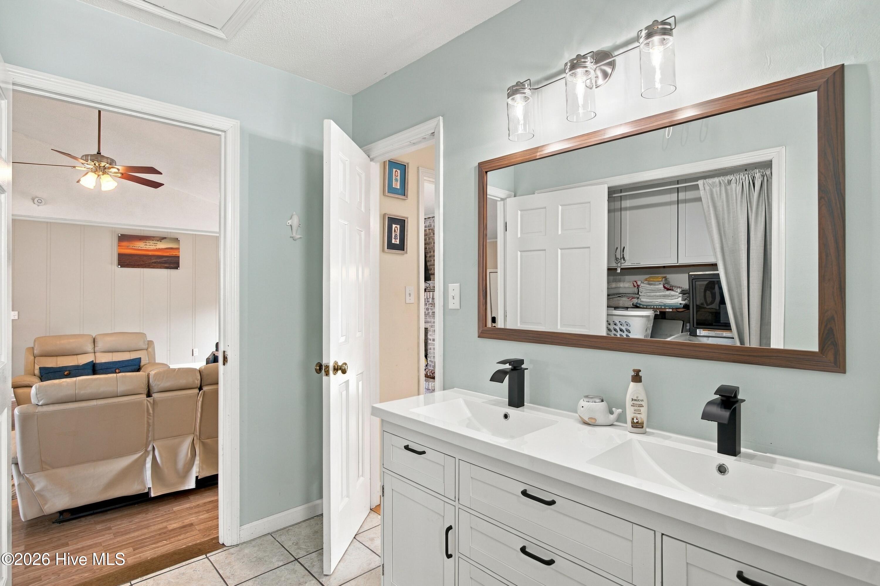 321 Ne 60th Street Property Photo 15